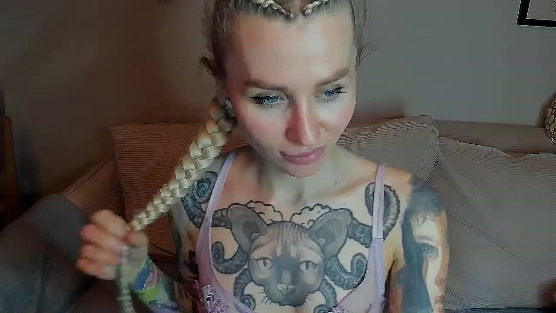 Gallery image thumbnail from Alexa_Smithhh's myfreecams stream on, 04/13/2023, 21:02 image 16 of 20