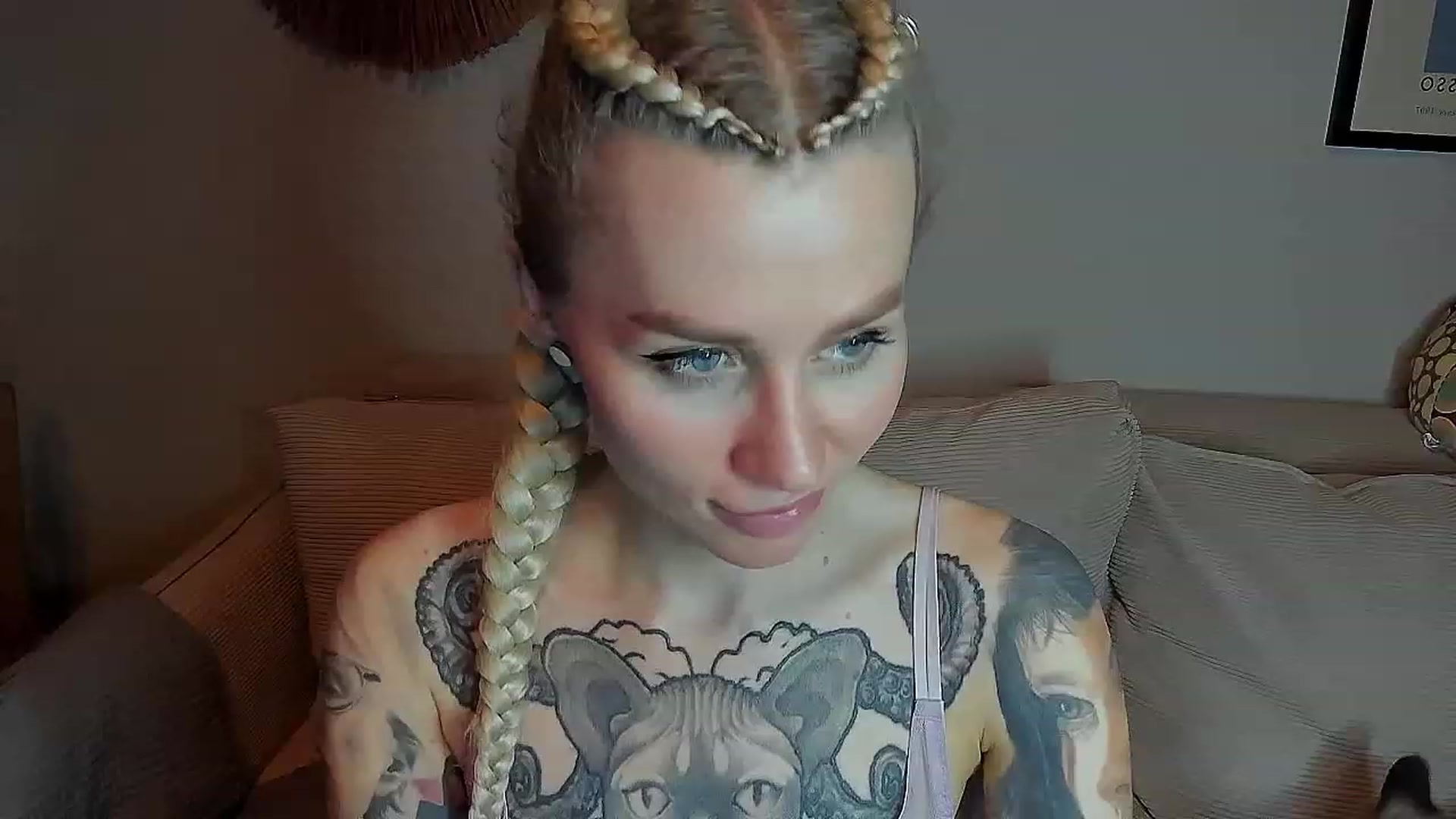 Gallery image thumbnail from Alexa_Smithhh's myfreecams stream on, 04/13/2023, 21:02 image 14 of 20