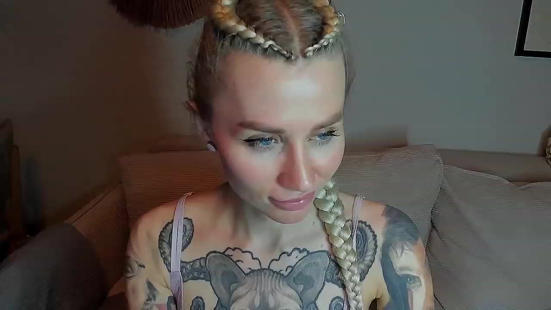 Gallery image thumbnail from Alexa_Smithhh's myfreecams stream on, 04/13/2023, 21:52 image 6 of 20