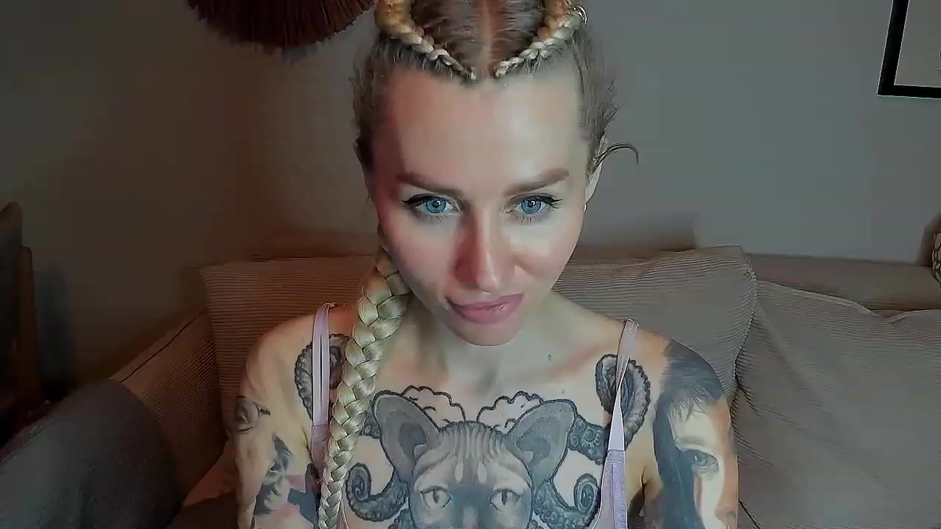 Gallery image thumbnail from Alexa_Smithhh's myfreecams stream on, 04/13/2023, 21:52 image 9 of 20