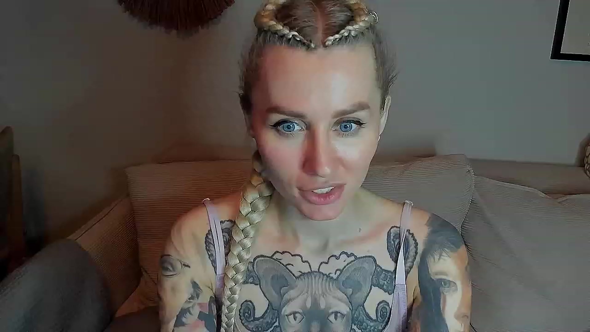 Gallery image thumbnail from Alexa_Smithhh's myfreecams stream on, 04/13/2023, 21:52 image 15 of 20