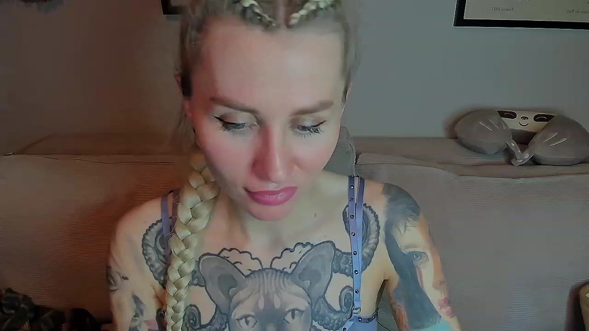 Gallery image thumbnail from Alexa_Smithhh's myfreecams stream on, 04/18/2023, 19:08 image 4 of 20