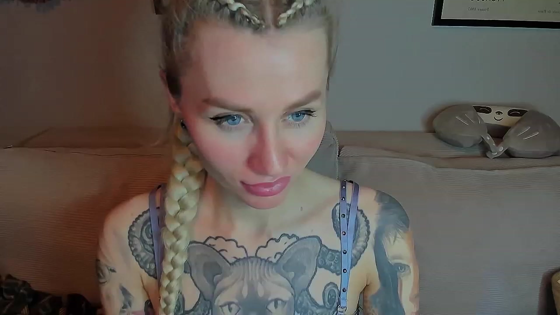 Gallery image thumbnail from Alexa_Smithhh's myfreecams stream on, 04/18/2023, 19:08 image 14 of 20