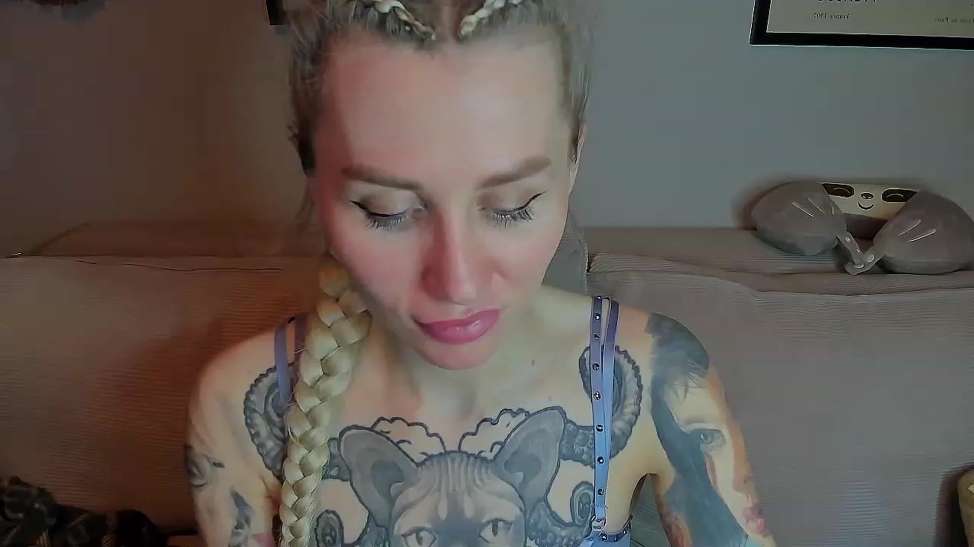 Gallery image thumbnail from Alexa_Smithhh's myfreecams stream on, 04/18/2023, 19:08 image 9 of 20