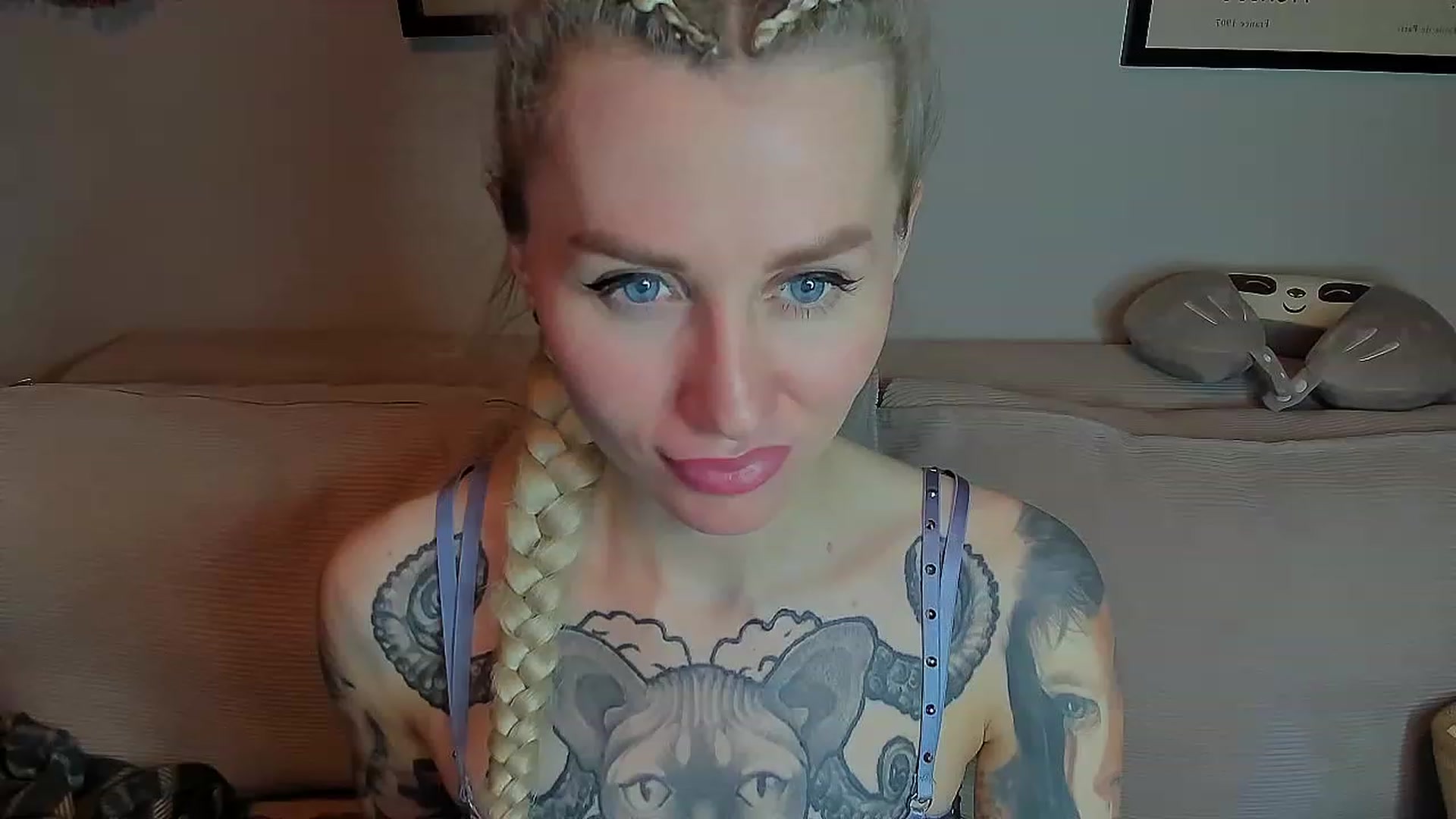 Gallery image thumbnail from Alexa_Smithhh's myfreecams stream on, 04/18/2023, 19:08 image 5 of 20