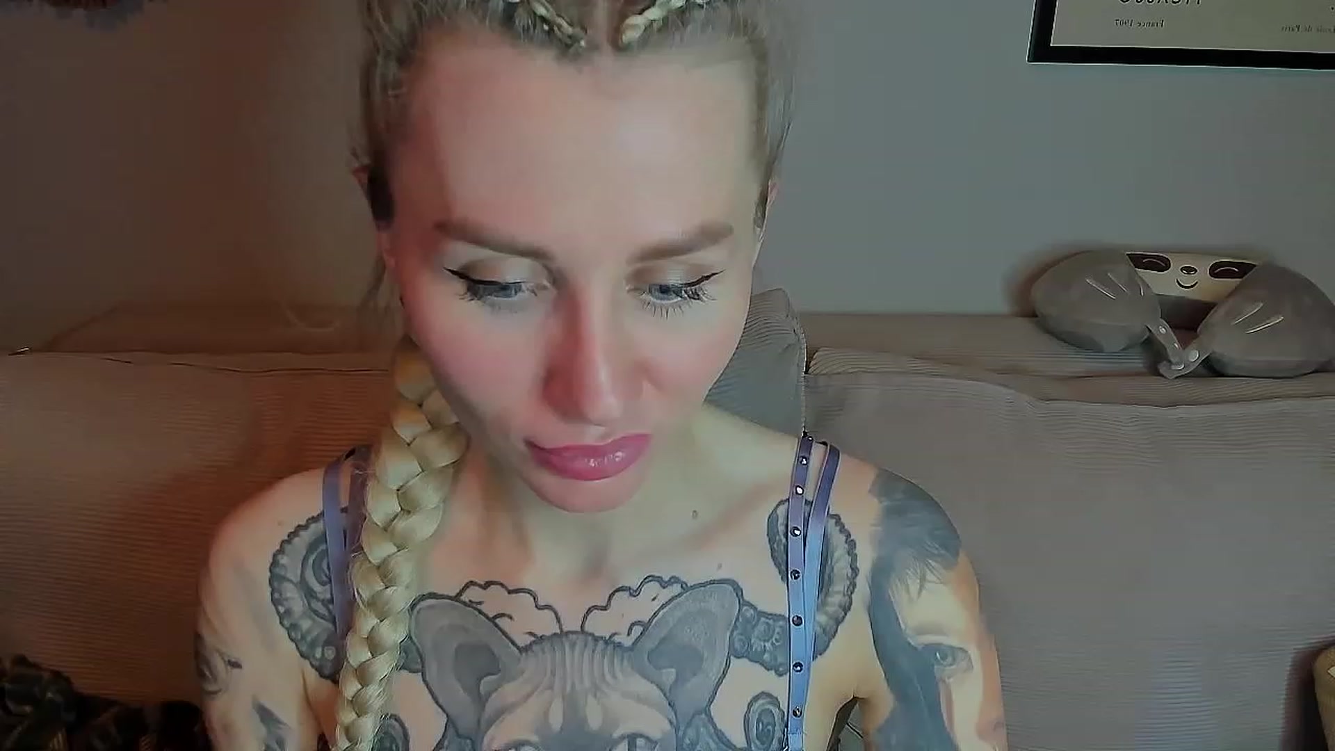 Gallery image thumbnail from Alexa_Smithhh's myfreecams stream on, 04/18/2023, 19:08 image 16 of 20