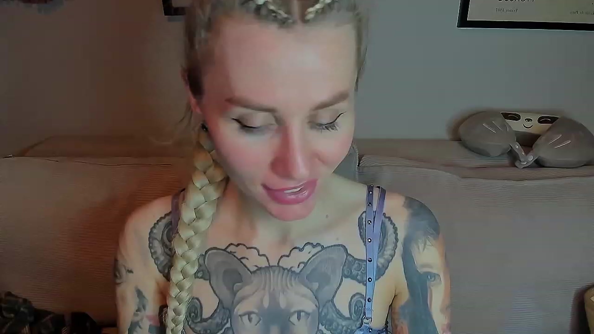 Gallery image thumbnail from Alexa_Smithhh's myfreecams stream on, 04/18/2023, 19:08 image 12 of 20