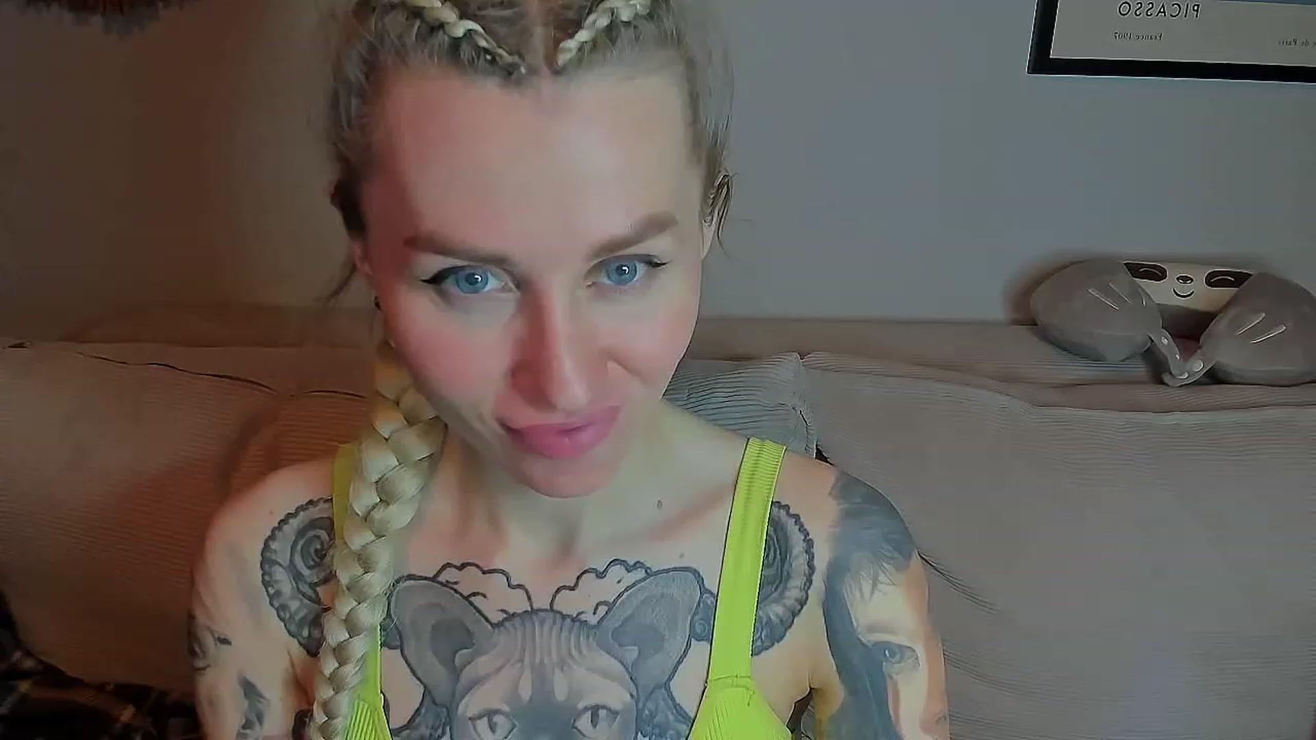 Gallery image thumbnail from Alexa_Smithhh's myfreecams stream on, 04/18/2023, 21:25 image 2 of 20