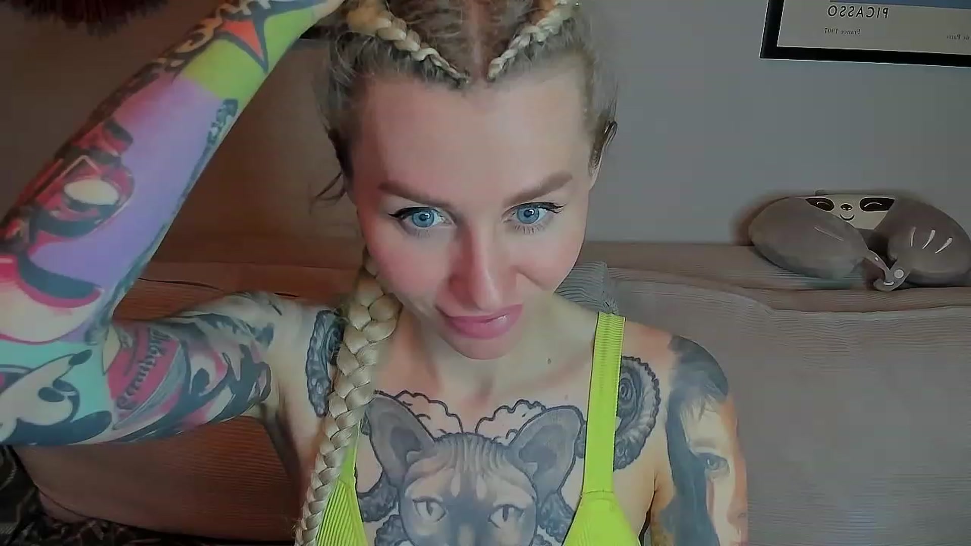 Gallery image thumbnail from Alexa_Smithhh's myfreecams stream on, 04/18/2023, 21:25 image 15 of 20