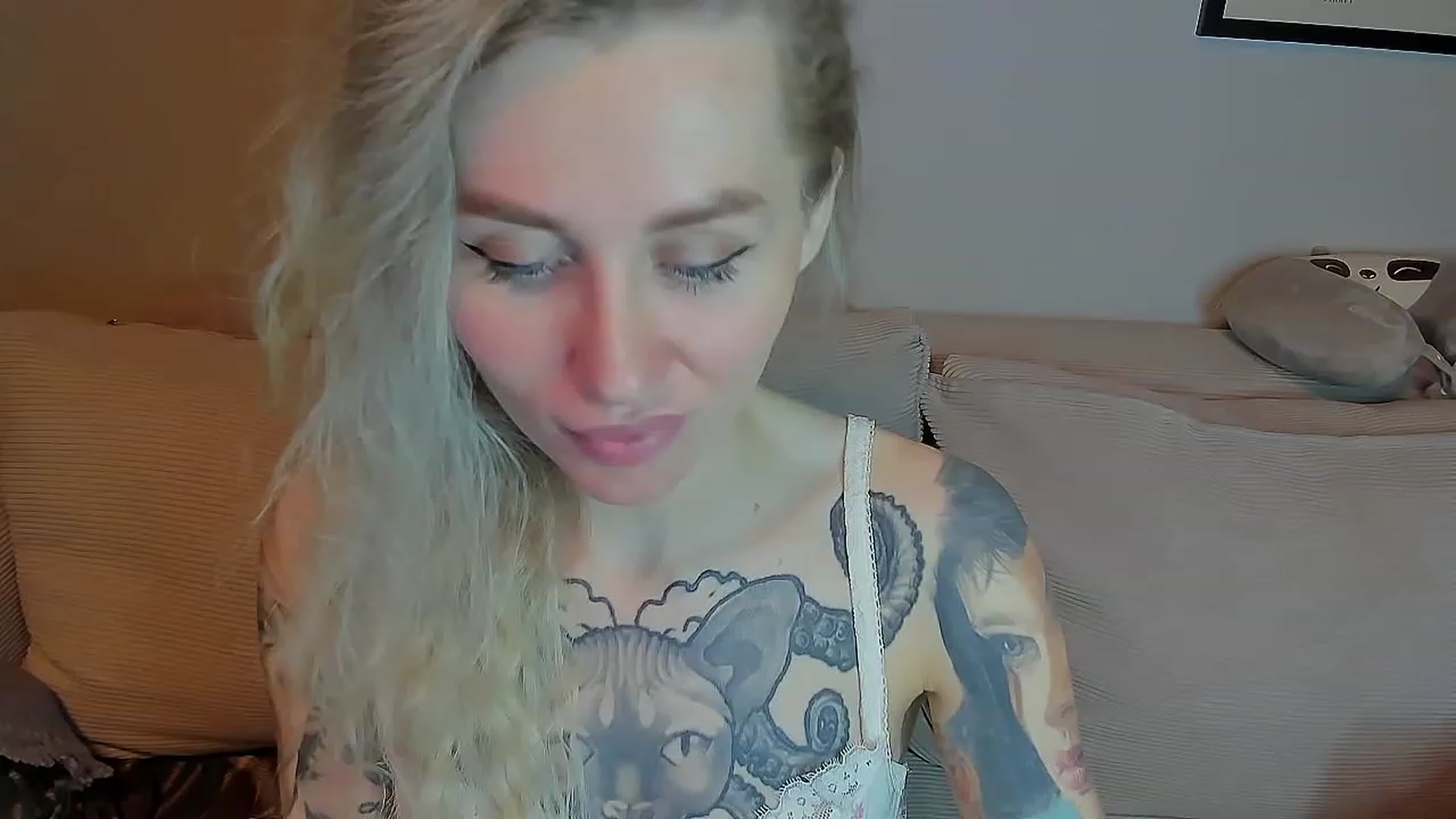 Gallery image thumbnail from Alexa_Smithhh's myfreecams stream on, 04/20/2023, 21:45 image 7 of 20