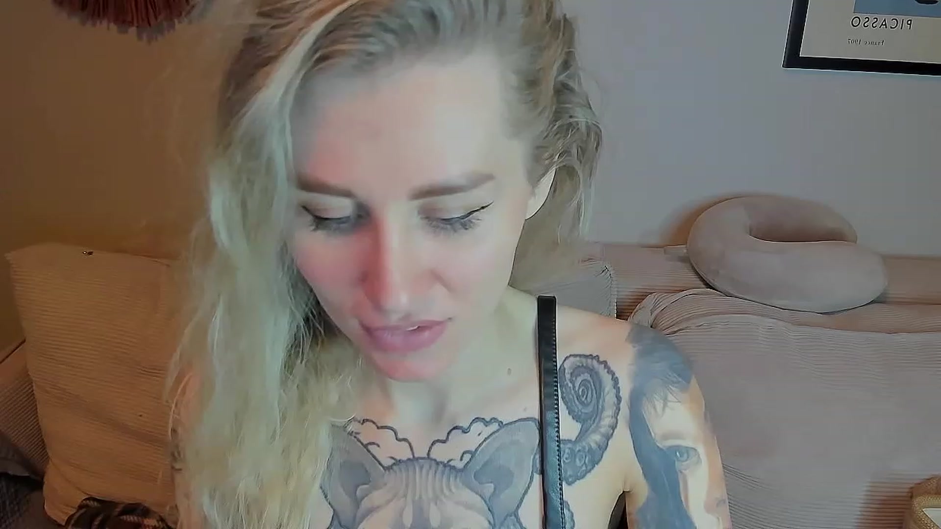 Gallery image thumbnail from Alexa_Smithhh's myfreecams stream on, 04/21/2023, 20:40 image 7 of 20
