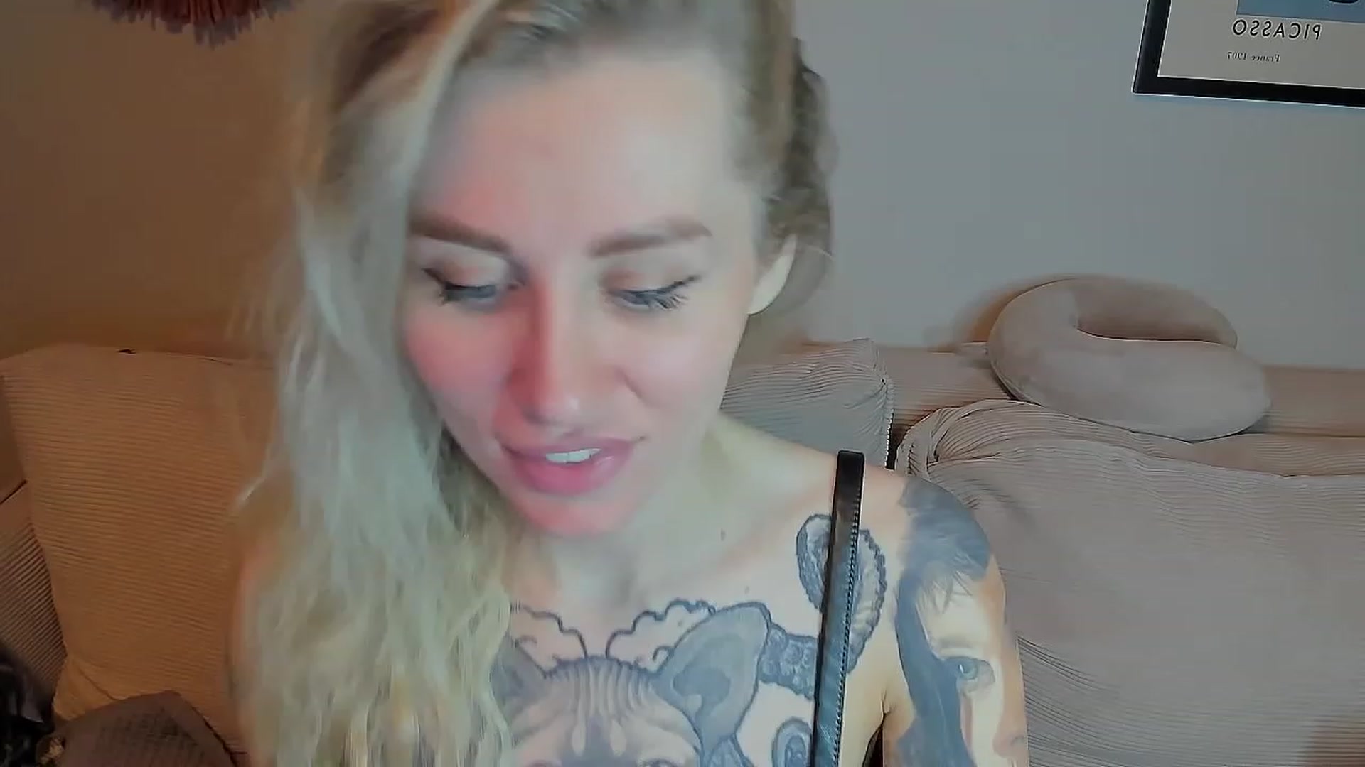 Gallery image thumbnail from Alexa_Smithhh's myfreecams stream on, 04/21/2023, 20:40 image 17 of 20