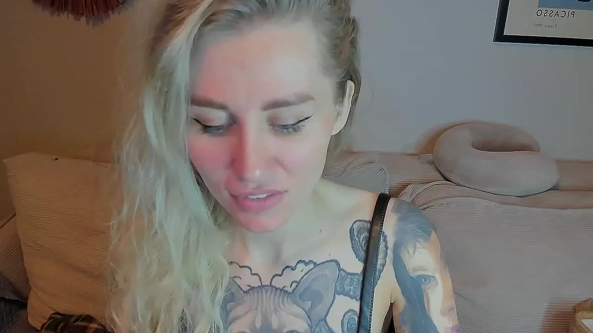 Gallery image thumbnail from Alexa_Smithhh's myfreecams stream on, 04/21/2023, 20:40 image 9 of 20