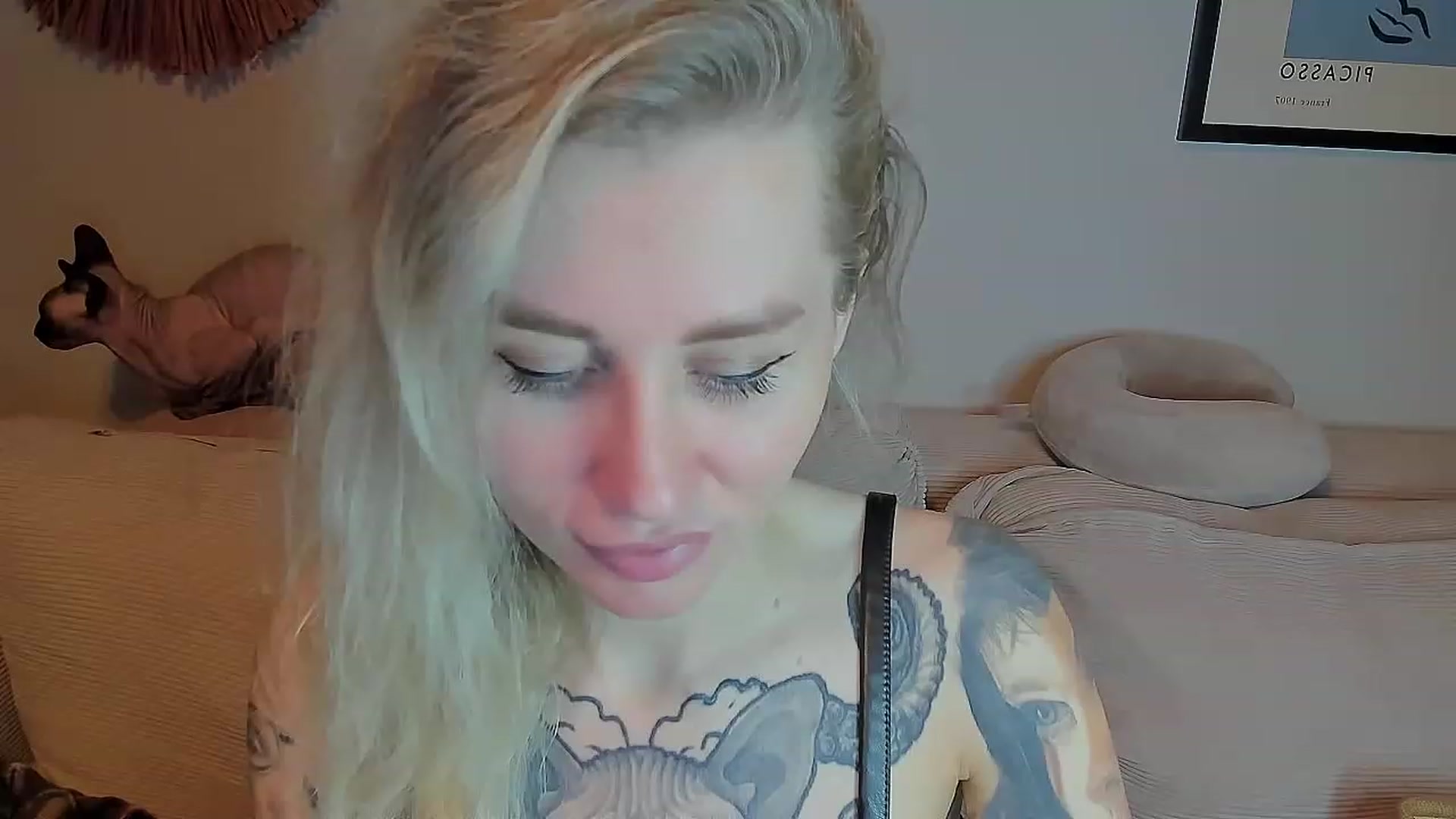 Gallery image thumbnail from Alexa_Smithhh's myfreecams stream on, 04/21/2023, 20:40 image 14 of 20