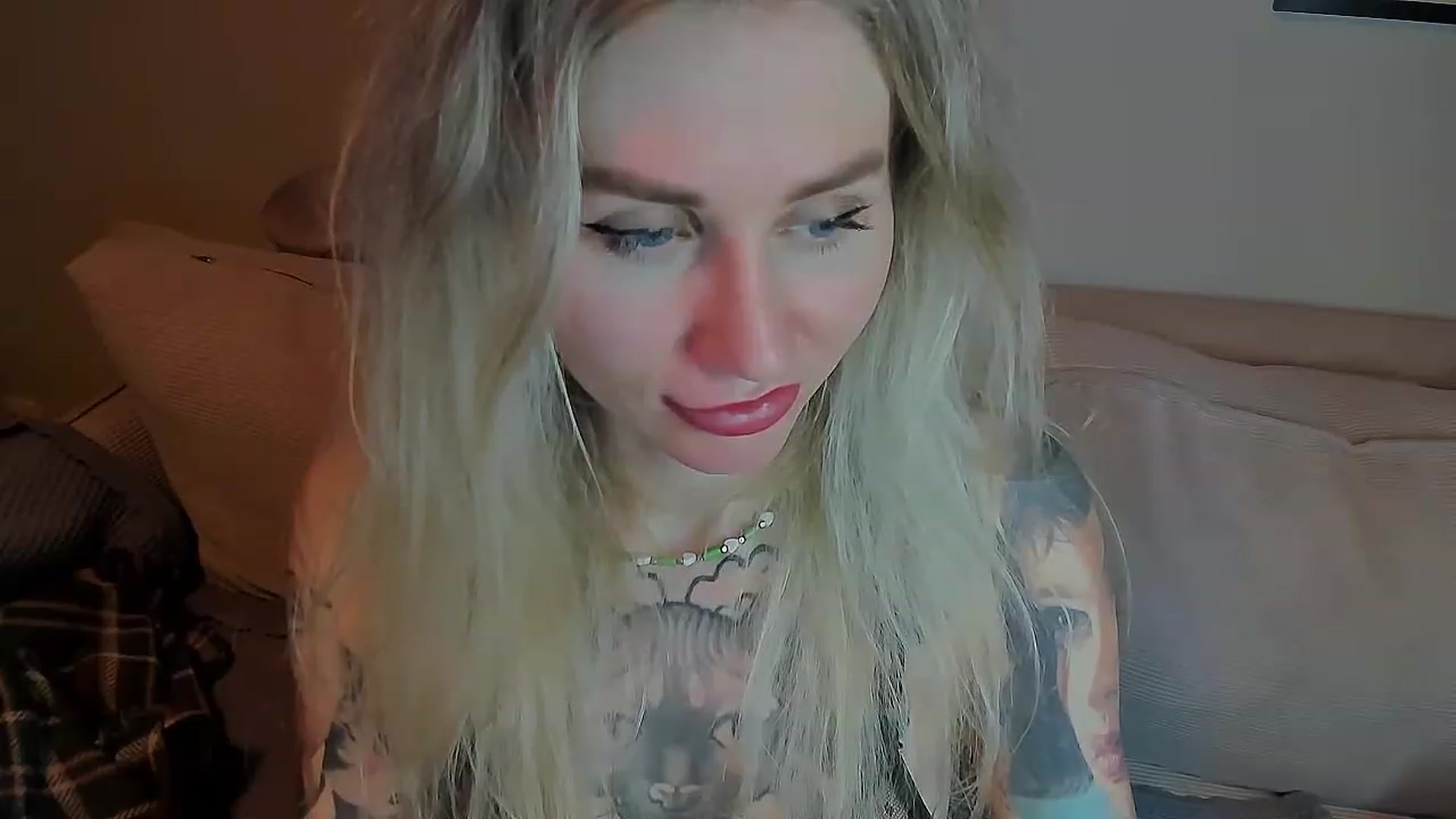 Gallery image thumbnail from Alexa_Smithhh's myfreecams stream on, 04/24/2023, 21:42 image 7 of 20
