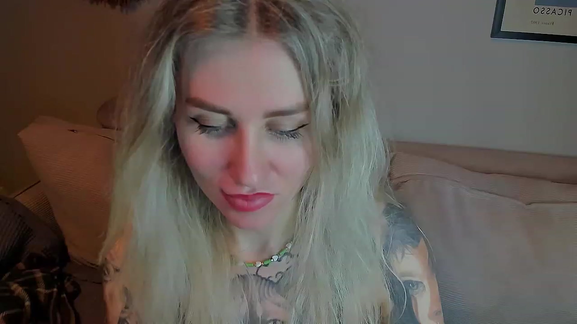 Gallery image thumbnail from Alexa_Smithhh's myfreecams stream on, 04/24/2023, 21:42 image 16 of 20