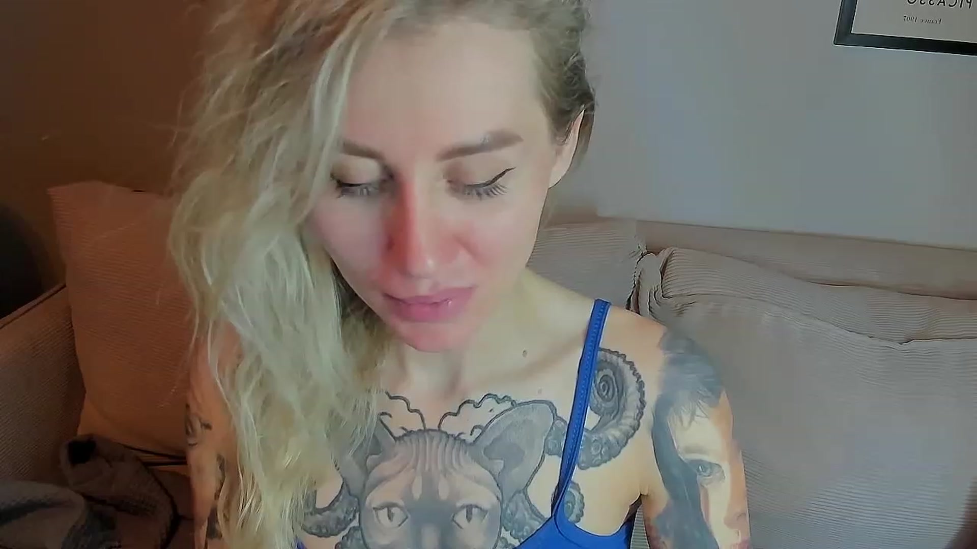 Gallery image thumbnail from Alexa_Smithhh's myfreecams stream on, 04/28/2023, 21:20 image 14 of 20