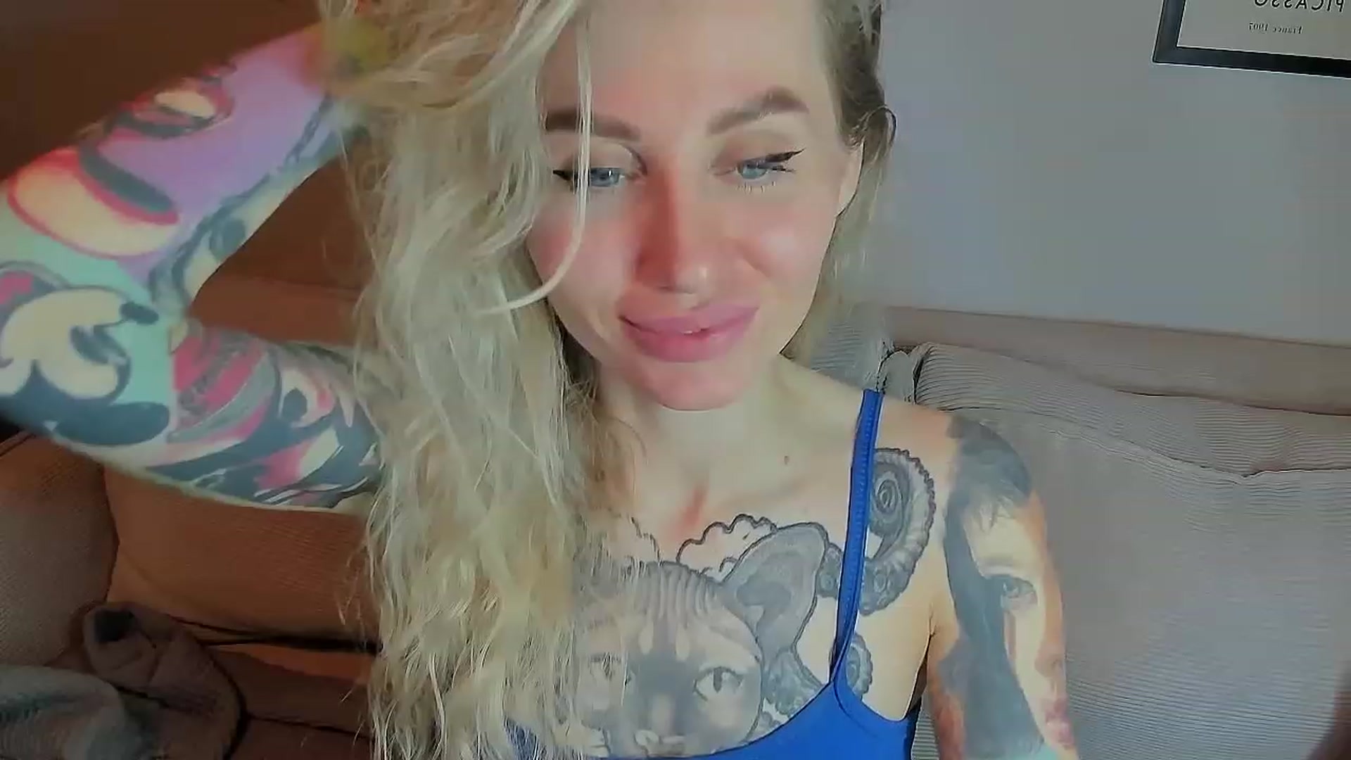 Gallery image thumbnail from Alexa_Smithhh's myfreecams stream on, 04/28/2023, 21:20 image 12 of 20