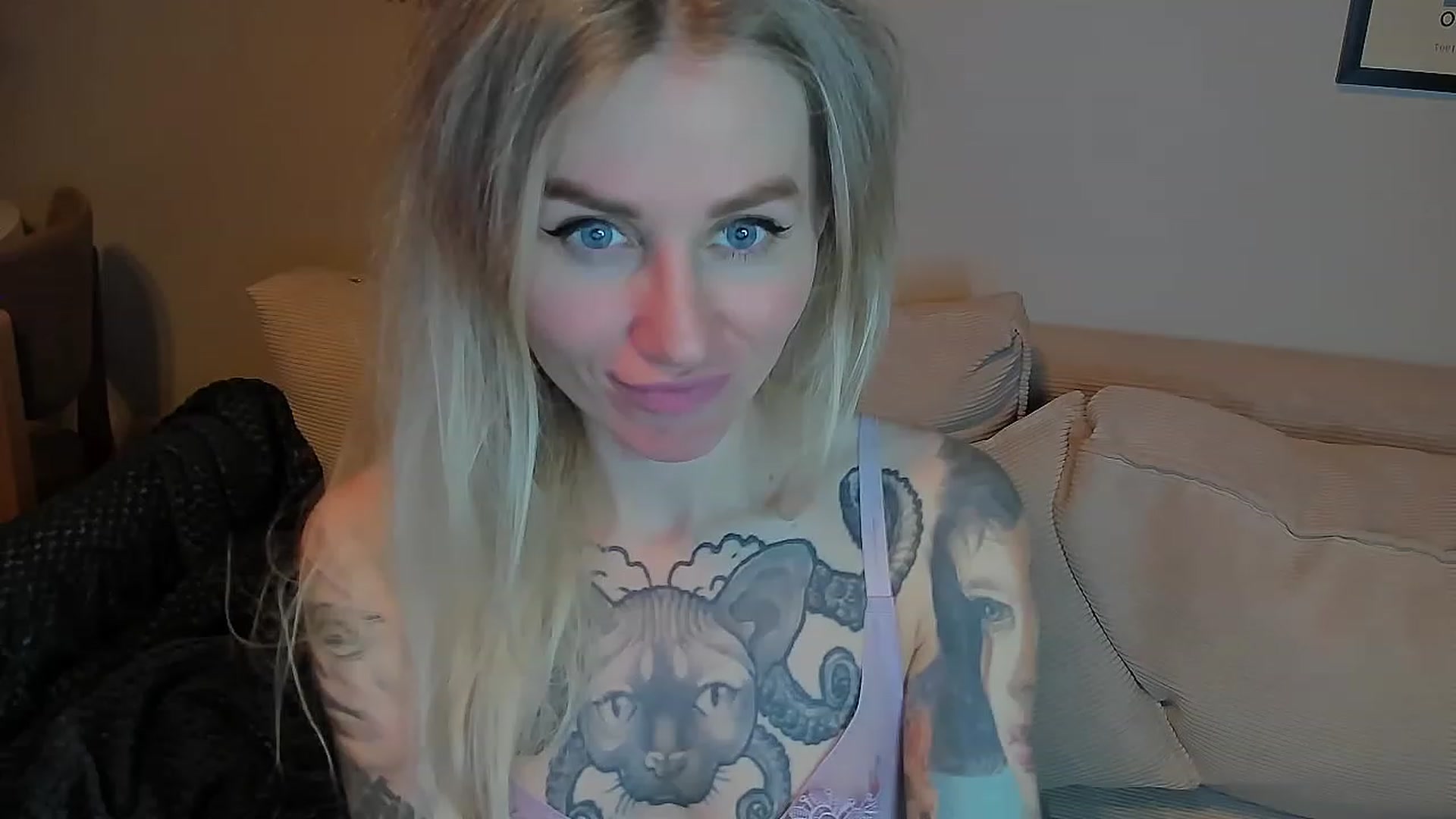 Gallery image thumbnail from Alexa_Smithhh's myfreecams stream on, 05/02/2023, 20:11 image 18 of 20