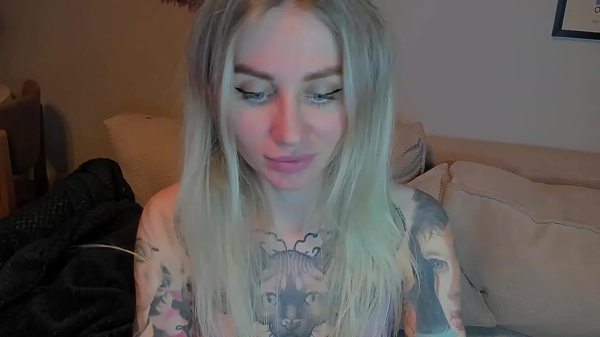 Gallery image thumbnail from Alexa_Smithhh's myfreecams stream on, 05/02/2023, 20:11 image 2 of 20