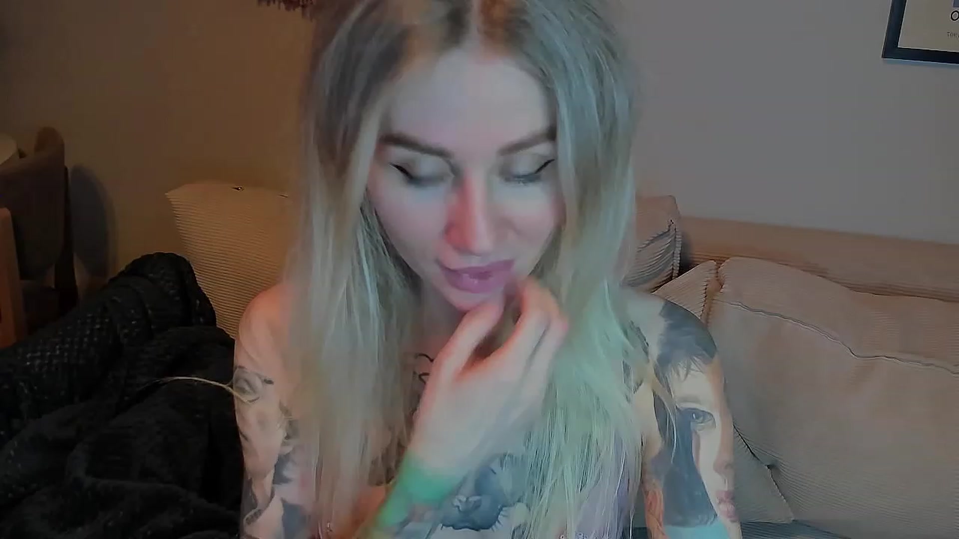 Gallery image thumbnail from Alexa_Smithhh's myfreecams stream on, 05/02/2023, 20:11 image 5 of 20