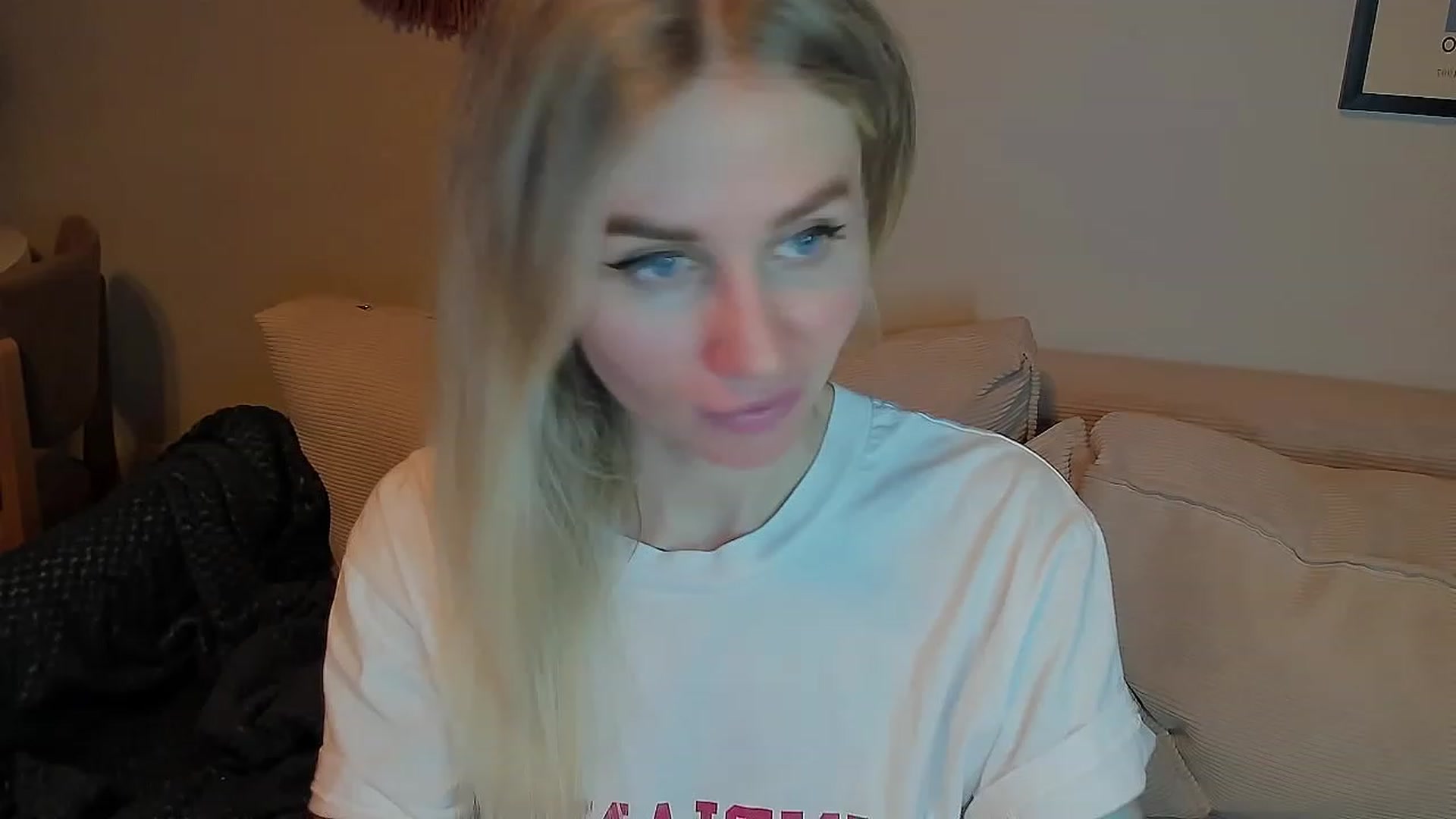 Gallery image thumbnail from Alexa_Smithhh's myfreecams stream on, 05/02/2023, 21:18 image 16 of 20
