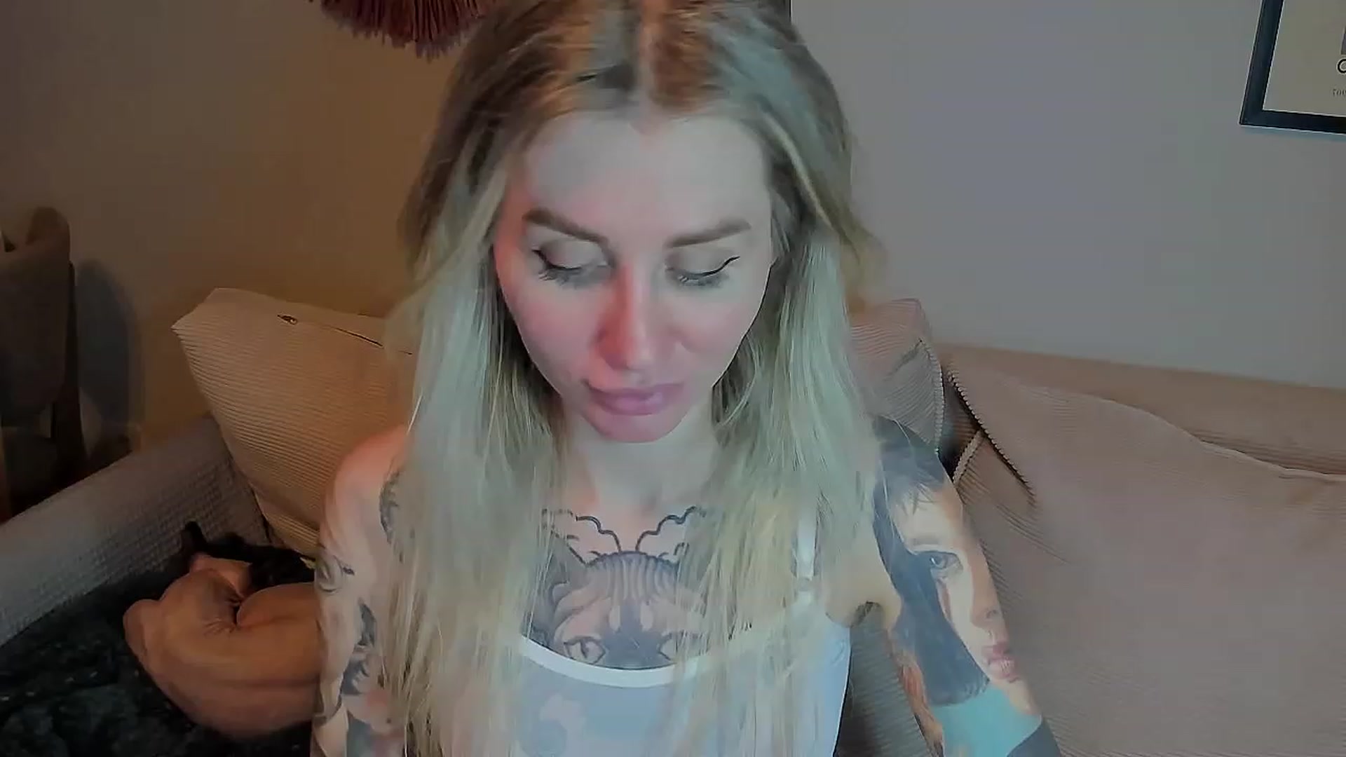 Gallery image thumbnail from Alexa_Smithhh's myfreecams stream on, 05/05/2023, 22:27 image 4 of 20