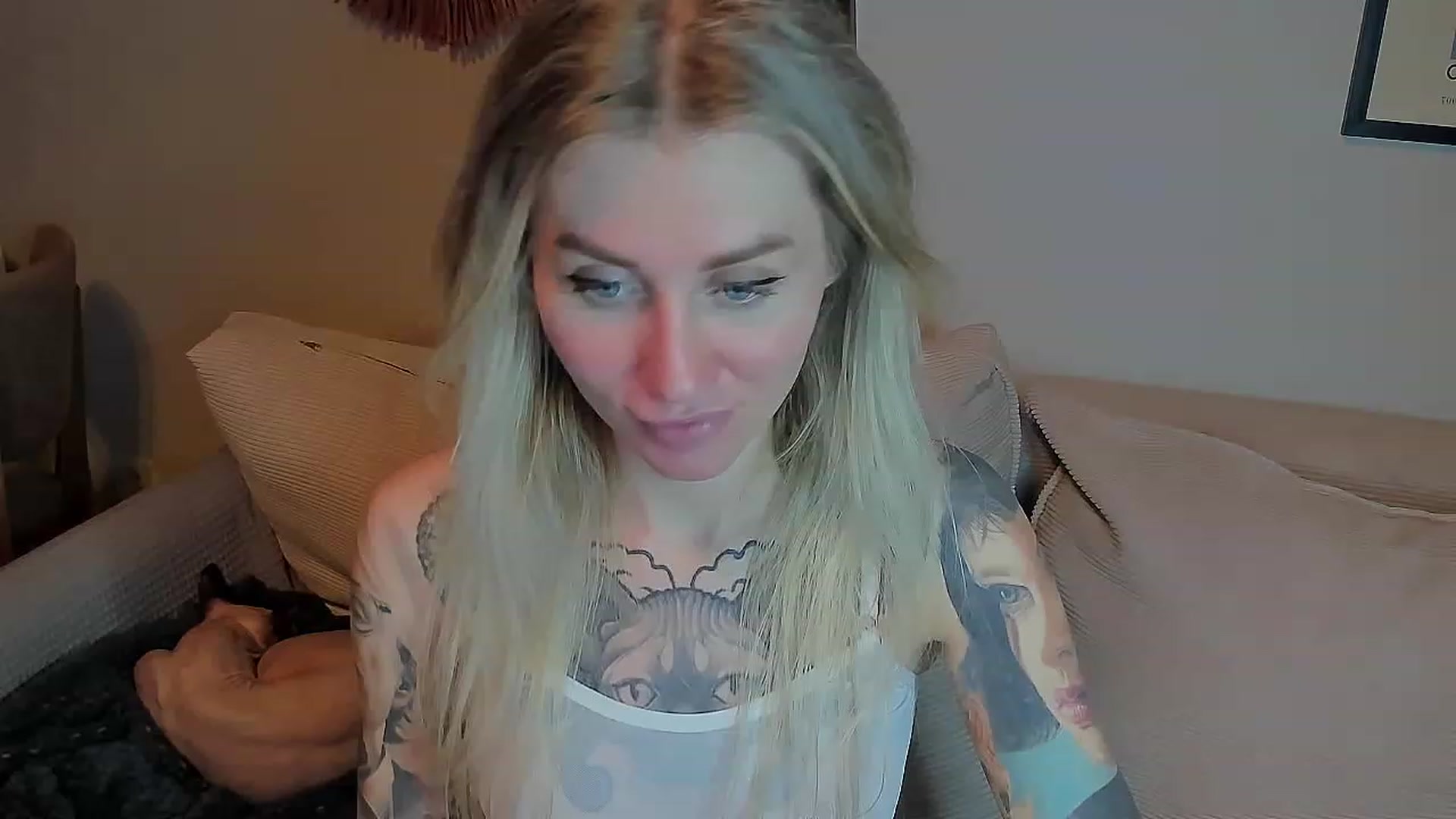 Gallery image thumbnail from Alexa_Smithhh's myfreecams stream on, 05/05/2023, 22:27 image 5 of 20
