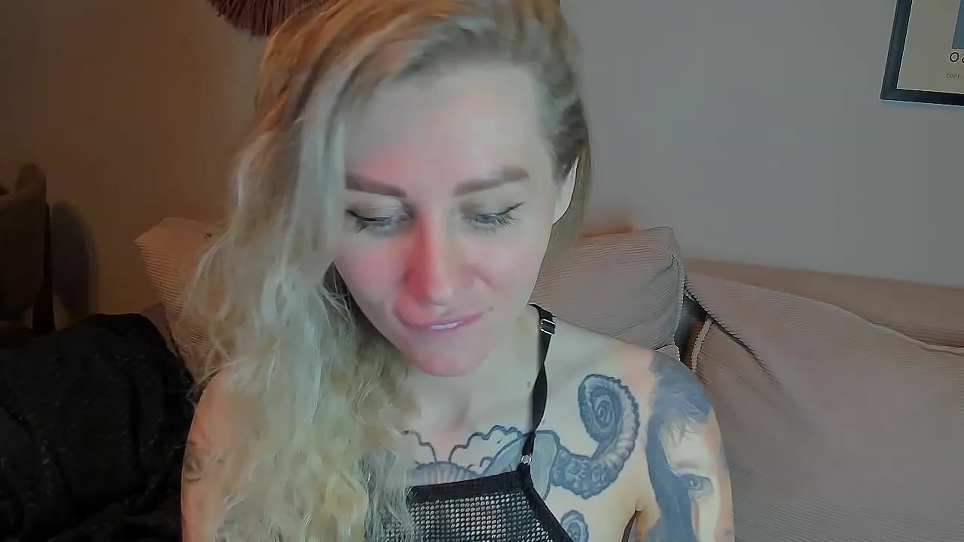 Gallery image thumbnail from Alexa_Smithhh's myfreecams stream on, 05/06/2023, 19:34 image 19 of 20