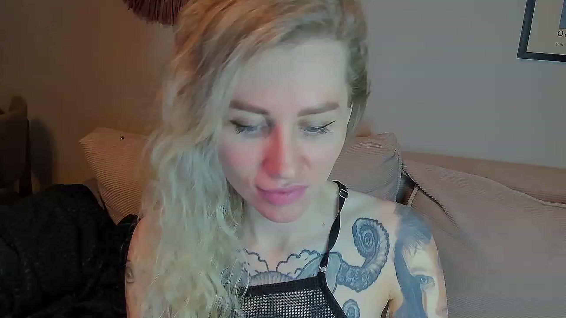 Gallery image thumbnail from Alexa_Smithhh's myfreecams stream on, 05/06/2023, 19:34 image 9 of 20