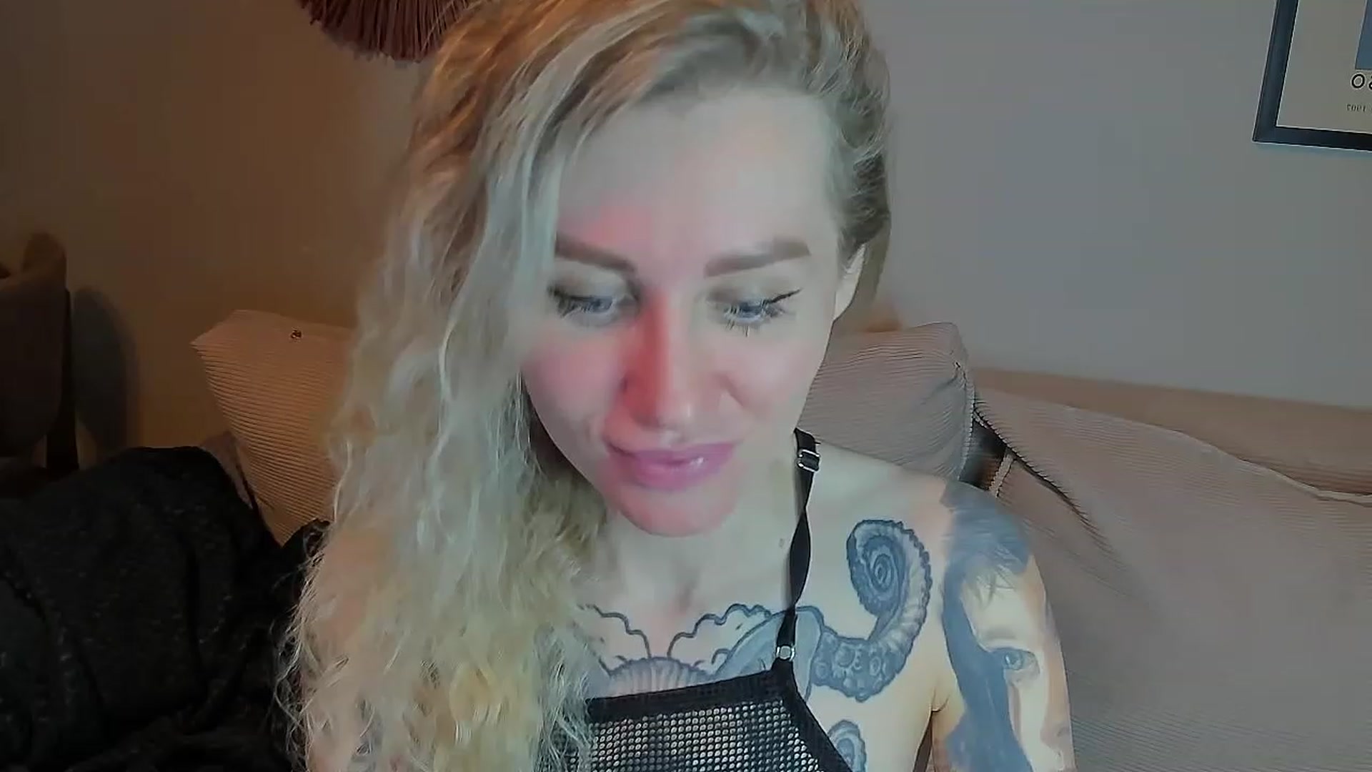 Gallery image thumbnail from Alexa_Smithhh's myfreecams stream on, 05/06/2023, 19:34 image 16 of 20