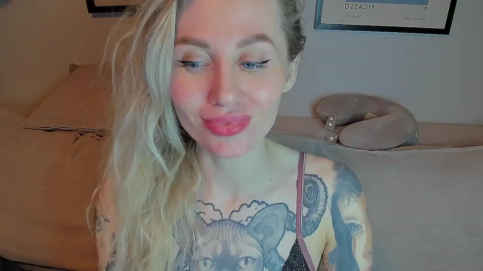 Gallery image thumbnail from Alexa_Smithhh's myfreecams stream on, 05/08/2023, 19:32 image 14 of 20