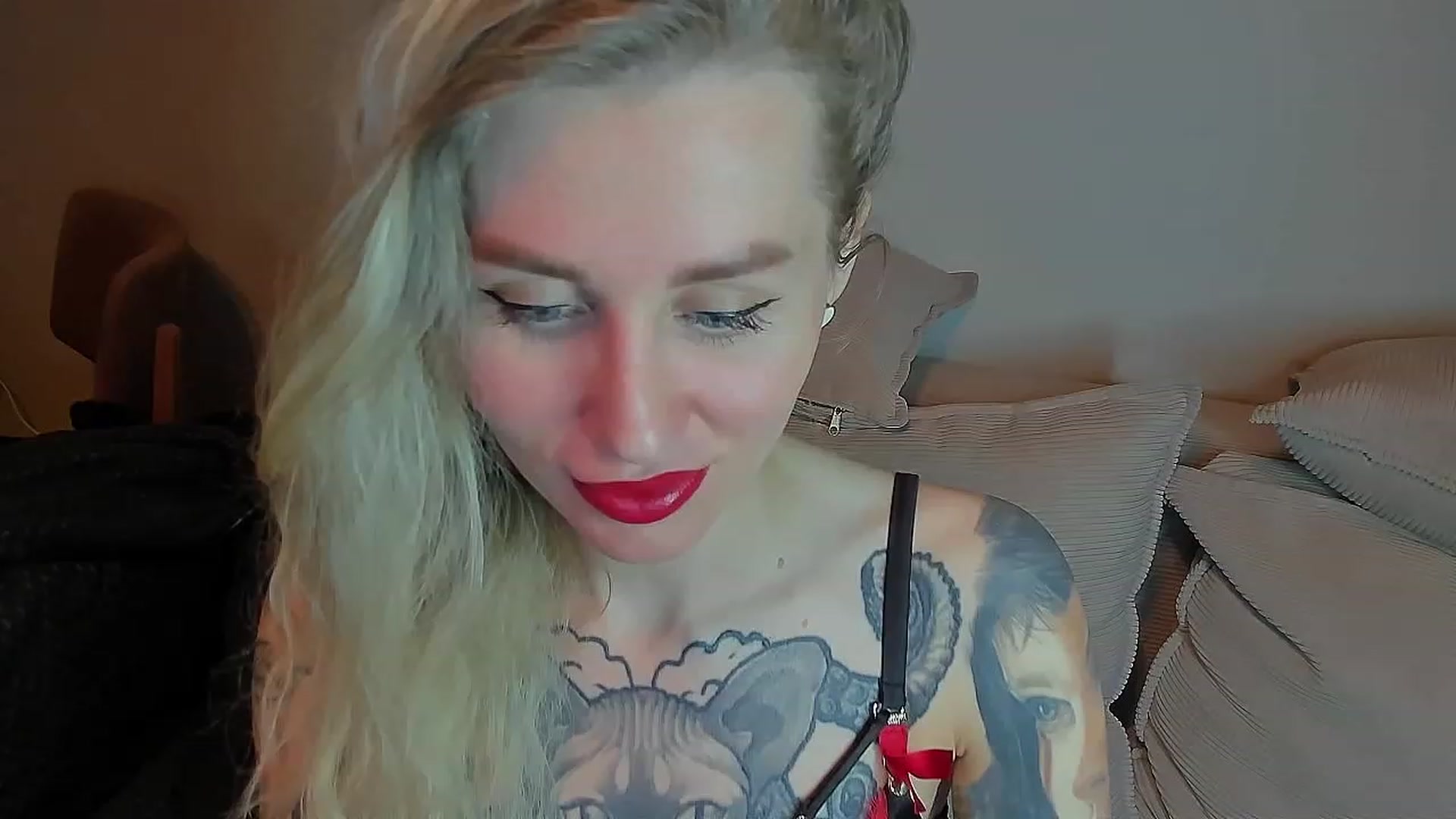Gallery image thumbnail from Alexa_Smithhh's myfreecams stream on, 05/12/2023, 18:51 image 11 of 20