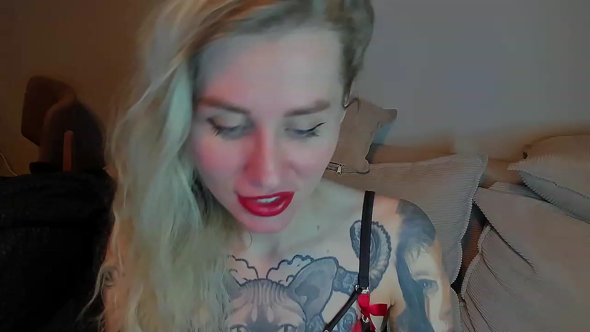 Gallery image thumbnail from Alexa_Smithhh's myfreecams stream on, 05/12/2023, 18:51 image 15 of 20
