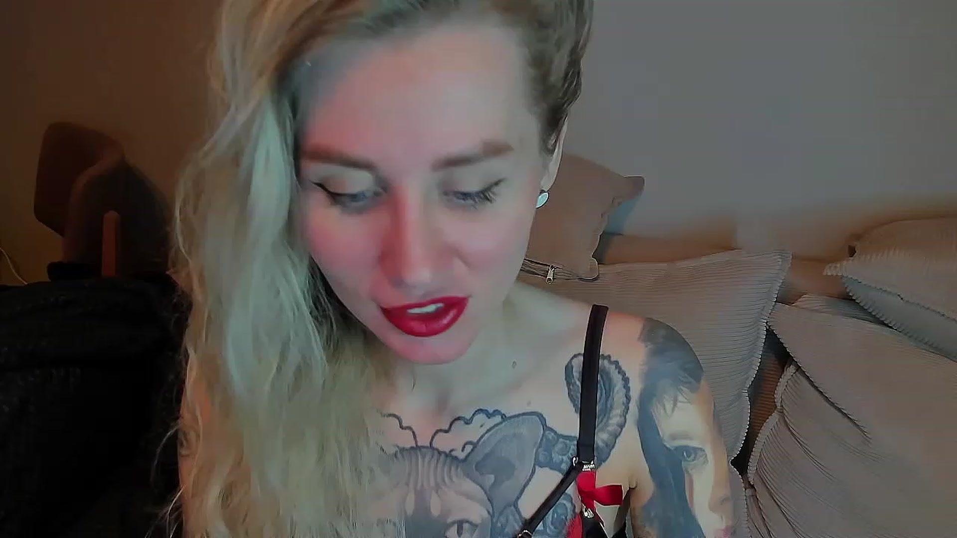 Gallery image thumbnail from Alexa_Smithhh's myfreecams stream on, 05/12/2023, 18:51 image 19 of 20