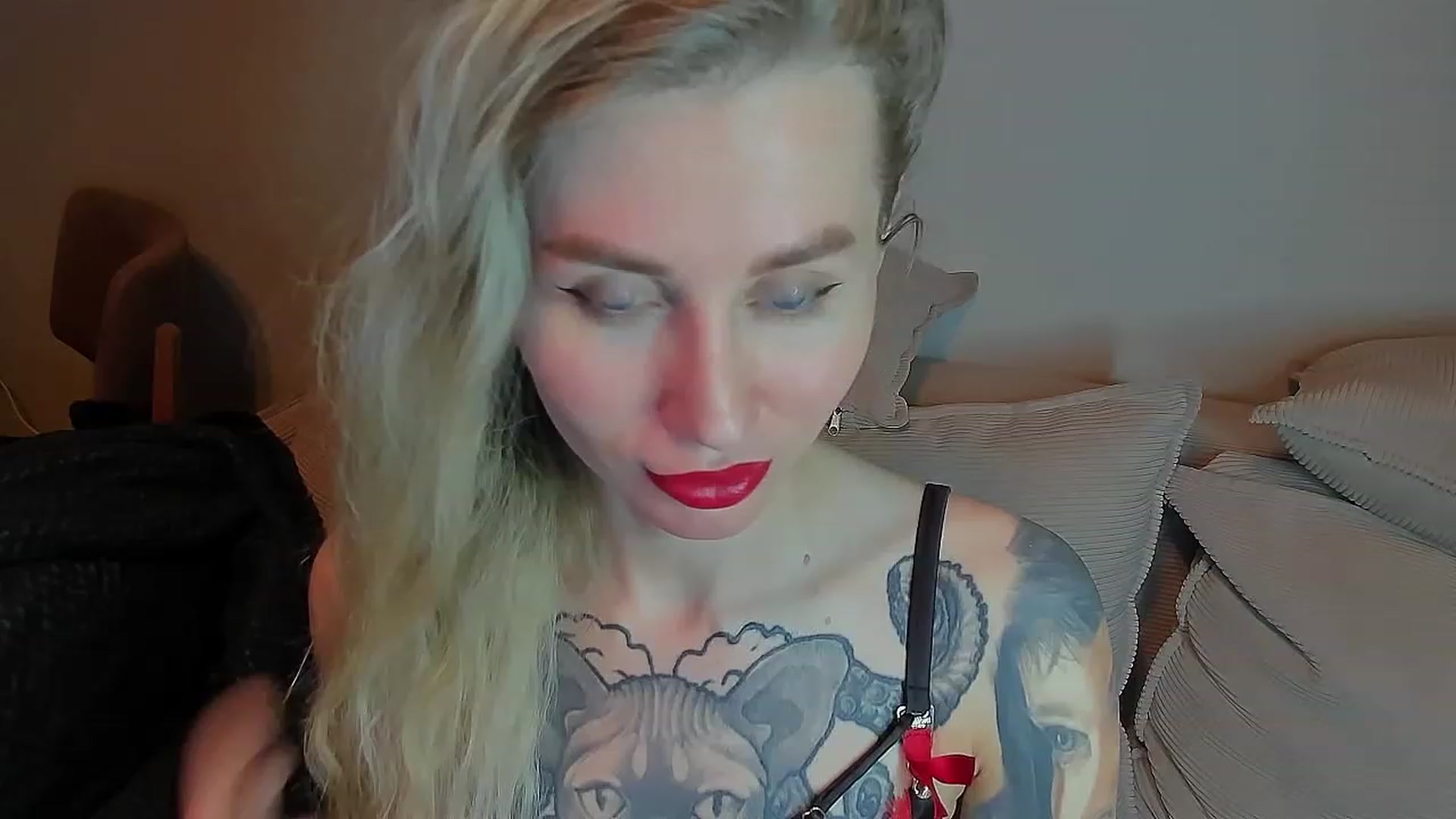 Gallery image thumbnail from Alexa_Smithhh's myfreecams stream on, 05/12/2023, 18:51 image 4 of 20