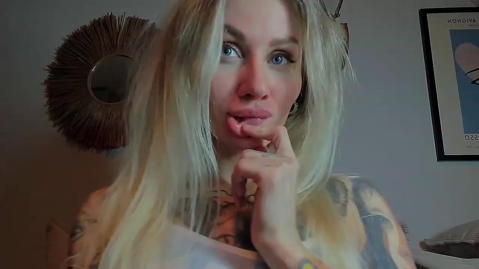 Gallery image thumbnail from Alexa_Smithhh's myfreecams stream on, 05/18/2023, 21:24 image 19 of 20