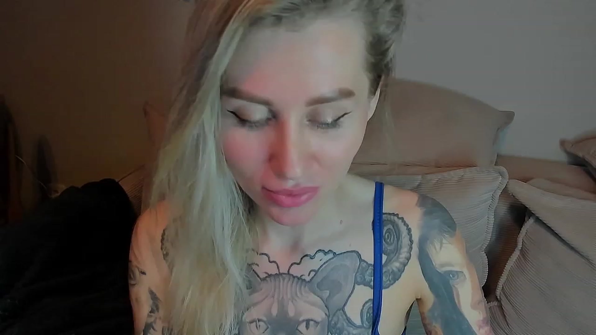 Gallery image thumbnail from Alexa_Smithhh's myfreecams stream on, 05/19/2023, 19:58 image 14 of 20