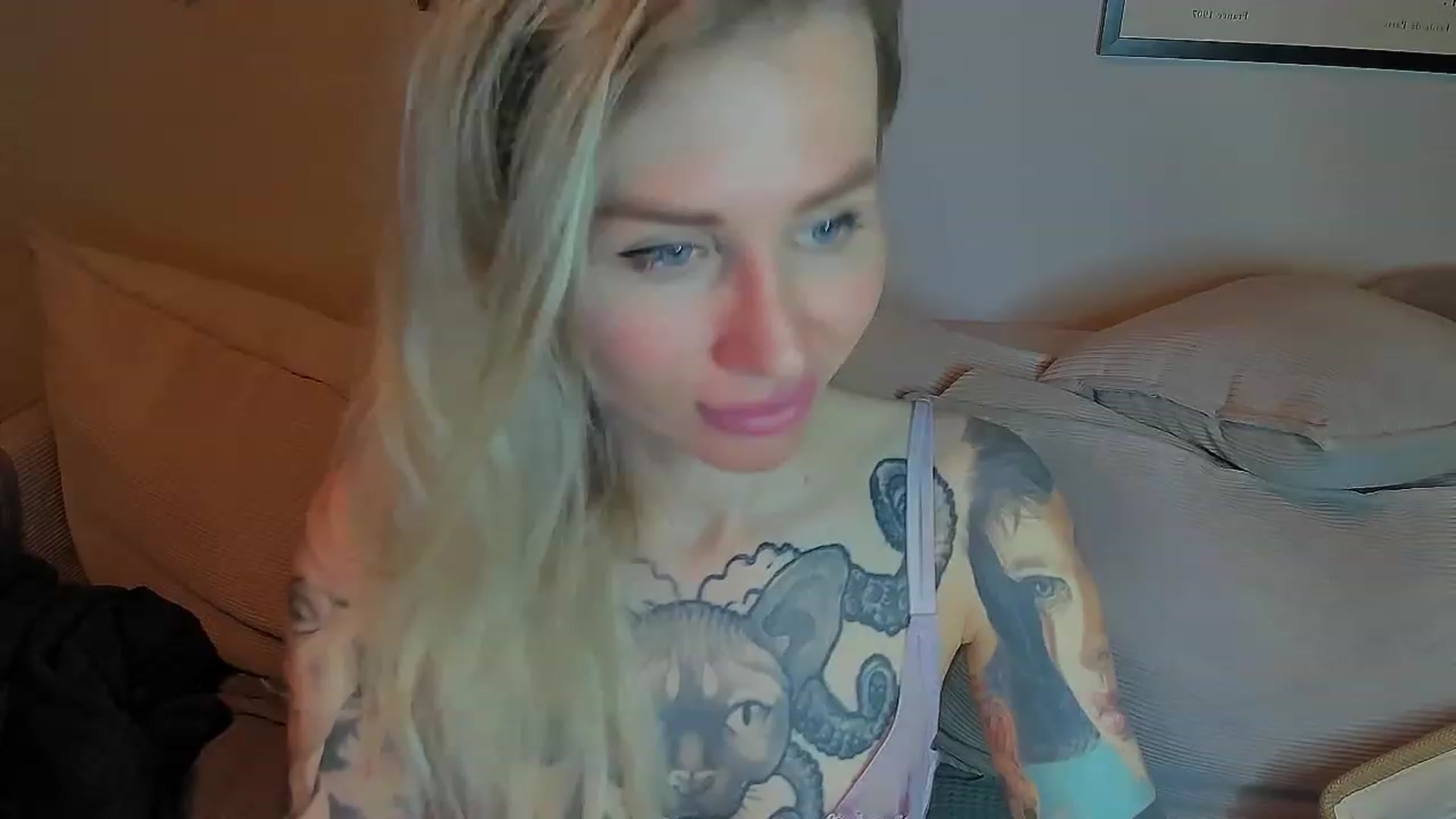 Gallery image thumbnail from Alexa_Smithhh's myfreecams stream on, 05/23/2023, 20:17 image 13 of 20