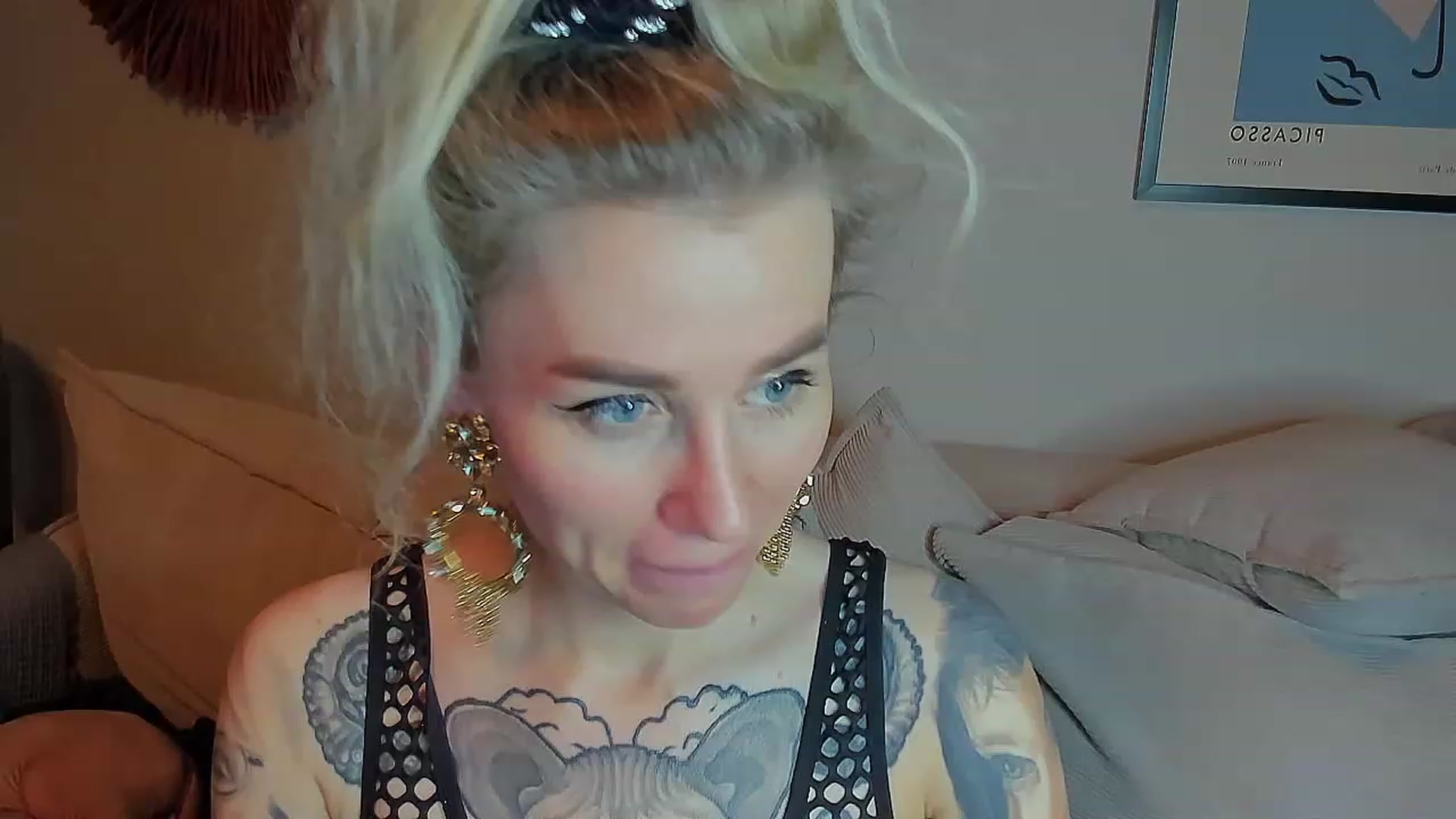 Gallery image thumbnail from Alexa_Smithhh's myfreecams stream on, 05/26/2023, 19:46 image 12 of 20