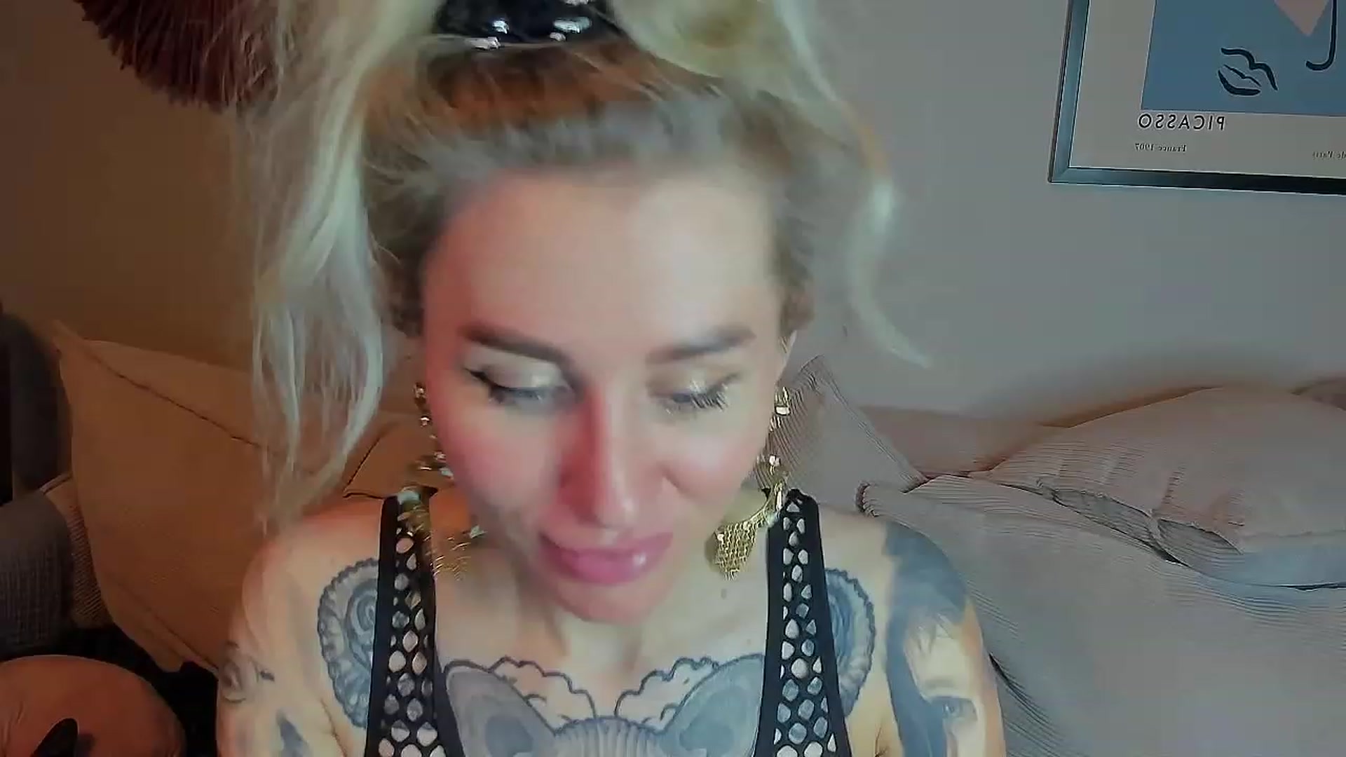 Gallery image thumbnail from Alexa_Smithhh's myfreecams stream on, 05/26/2023, 19:46 image 4 of 20