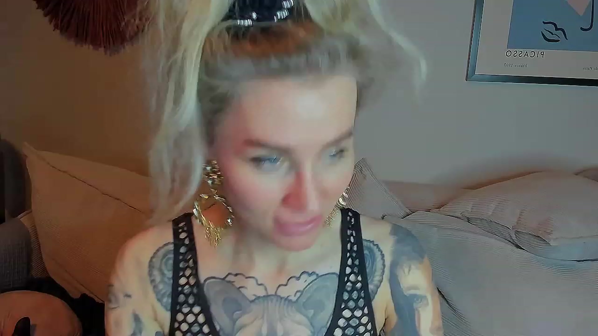 Gallery image thumbnail from Alexa_Smithhh's myfreecams stream on, 05/26/2023, 19:46 image 2 of 20