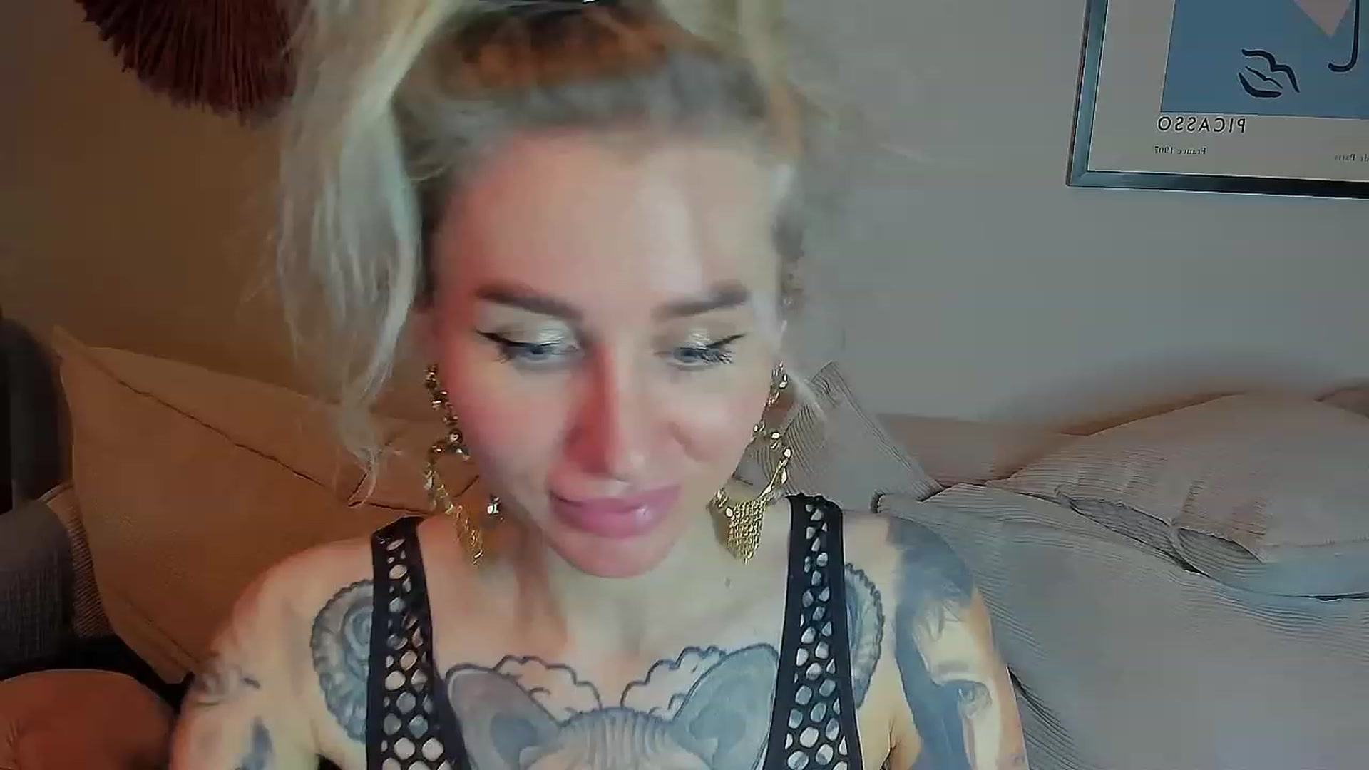 Gallery image thumbnail from Alexa_Smithhh's myfreecams stream on, 05/26/2023, 19:46 image 11 of 20