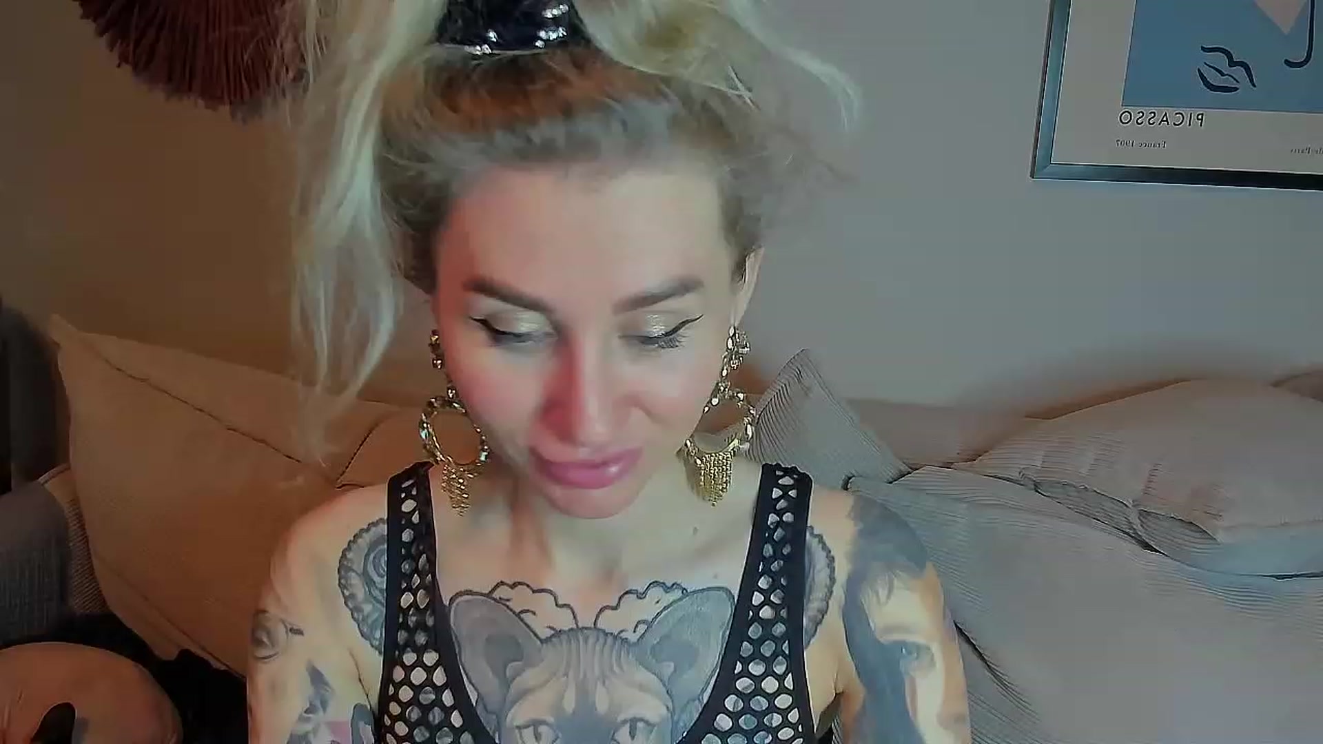 Gallery image thumbnail from Alexa_Smithhh's myfreecams stream on, 05/26/2023, 19:46 image 1 of 20