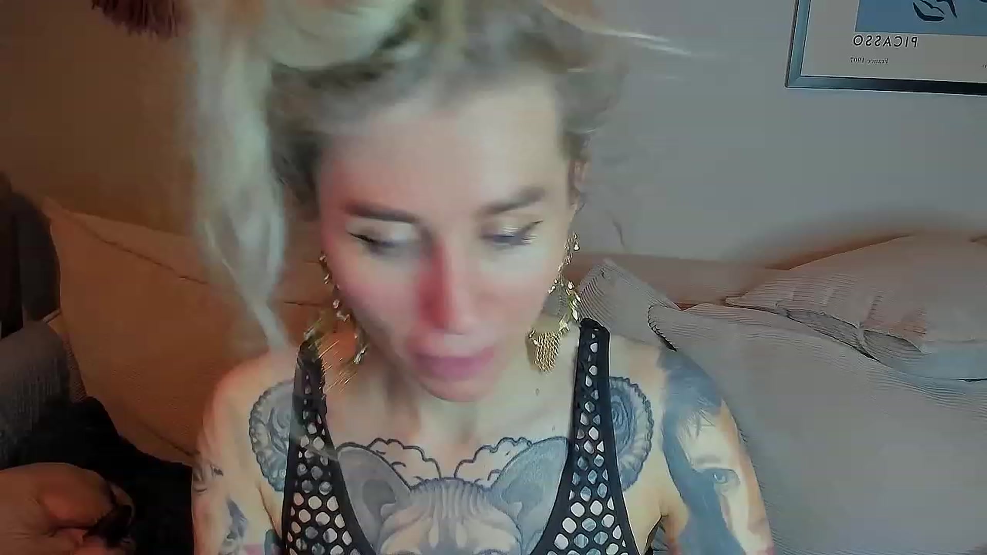 Gallery image thumbnail from Alexa_Smithhh's myfreecams stream on, 05/26/2023, 21:28 image 14 of 20