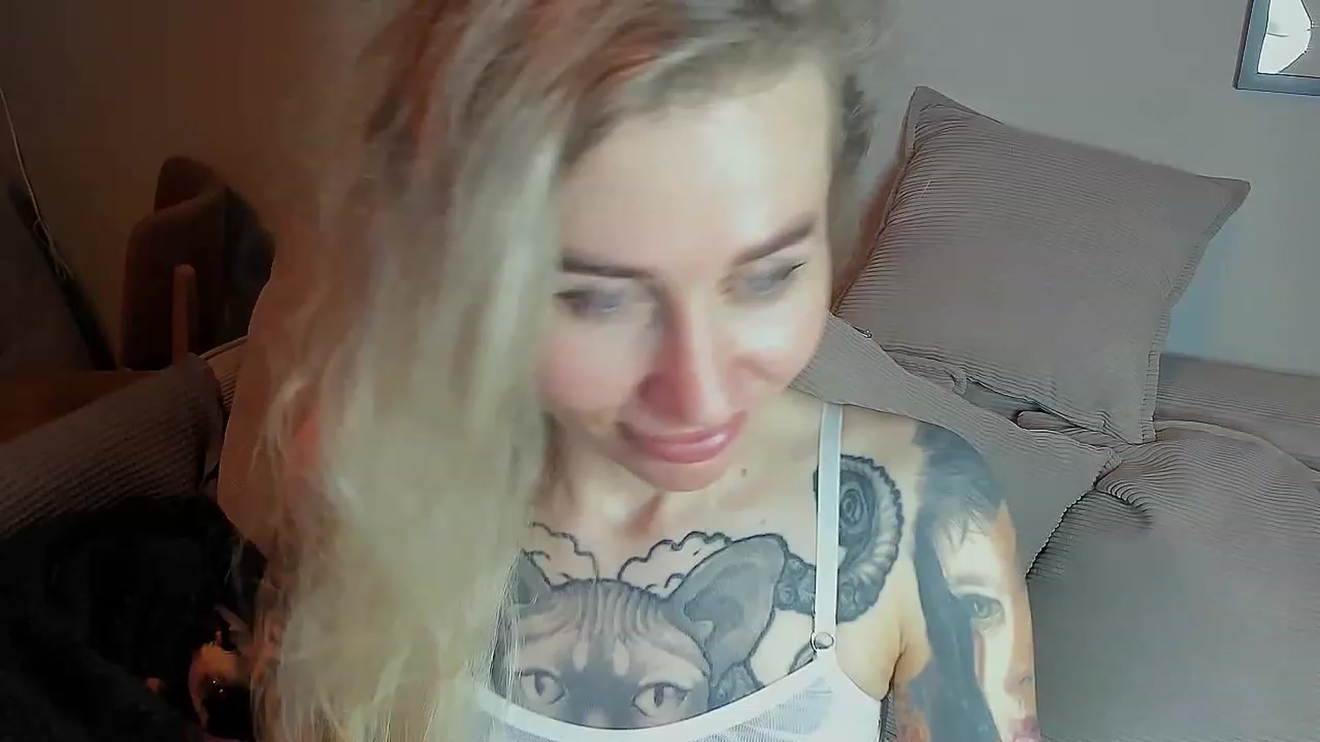 Gallery image thumbnail from Alexa_Smithhh's myfreecams stream on, 06/01/2023, 20:32 image 10 of 20