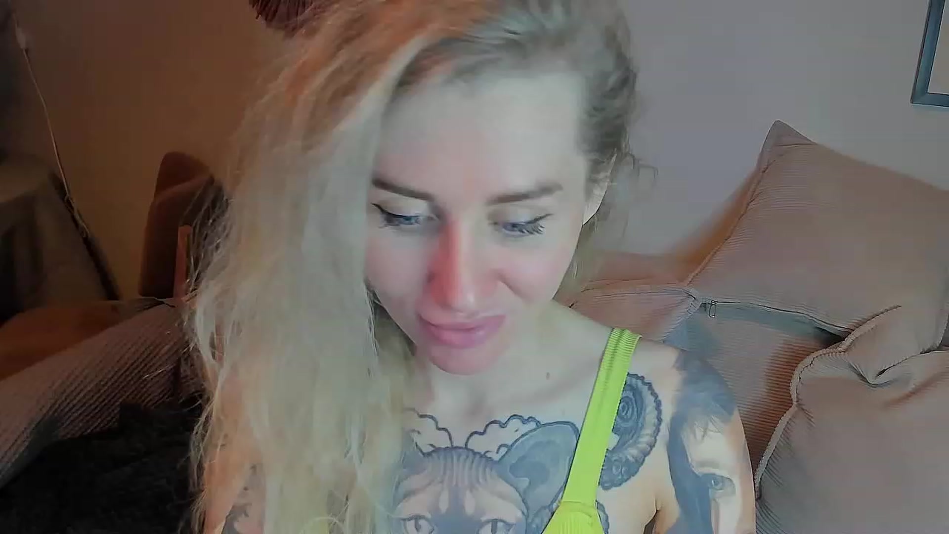 Gallery image thumbnail from Alexa_Smithhh's myfreecams stream on, 06/02/2023, 21:28 image 14 of 20
