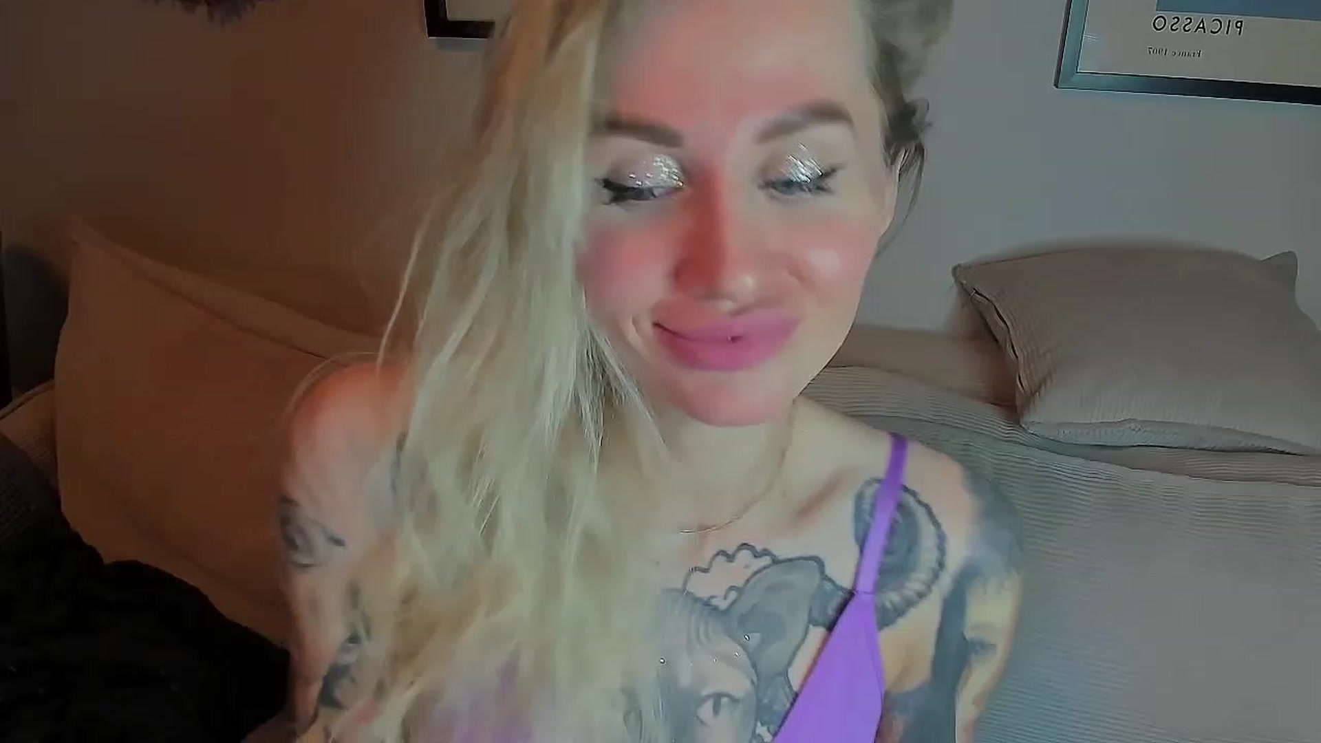 Gallery image thumbnail from Alexa_Smithhh's myfreecams stream on, 06/08/2023, 19:01 image 14 of 20