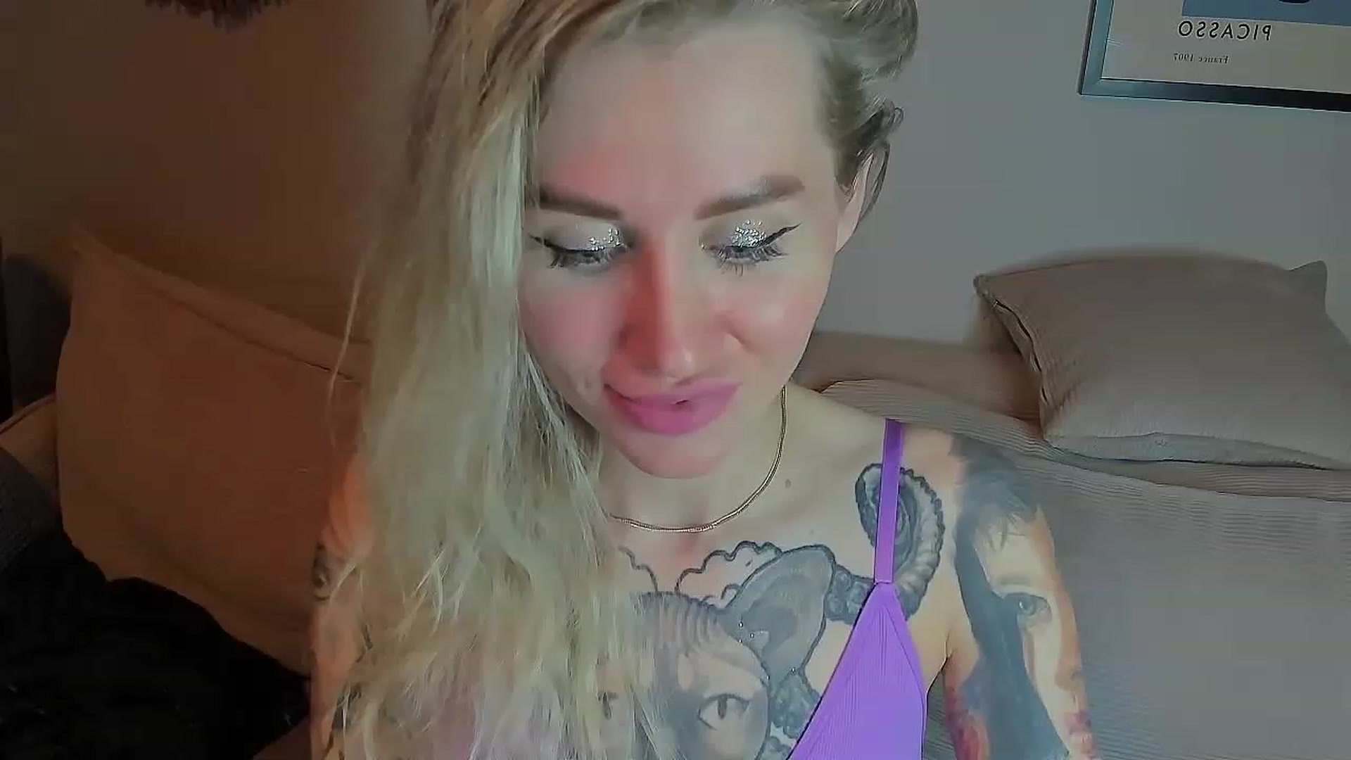Gallery image thumbnail from Alexa_Smithhh's myfreecams stream on, 06/08/2023, 19:01 image 7 of 20