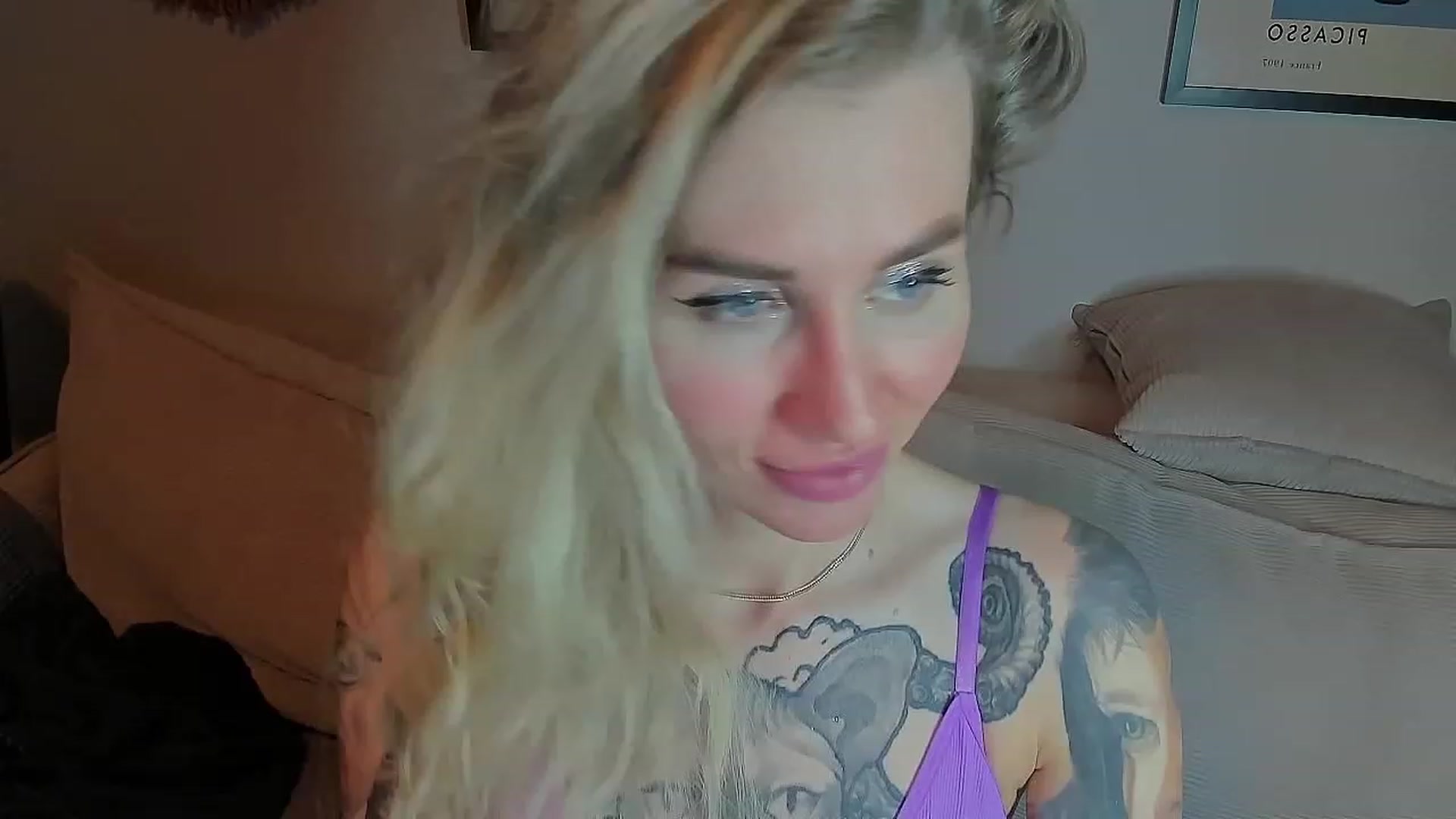 Gallery image thumbnail from Alexa_Smithhh's myfreecams stream on, 06/08/2023, 20:03 image 15 of 20